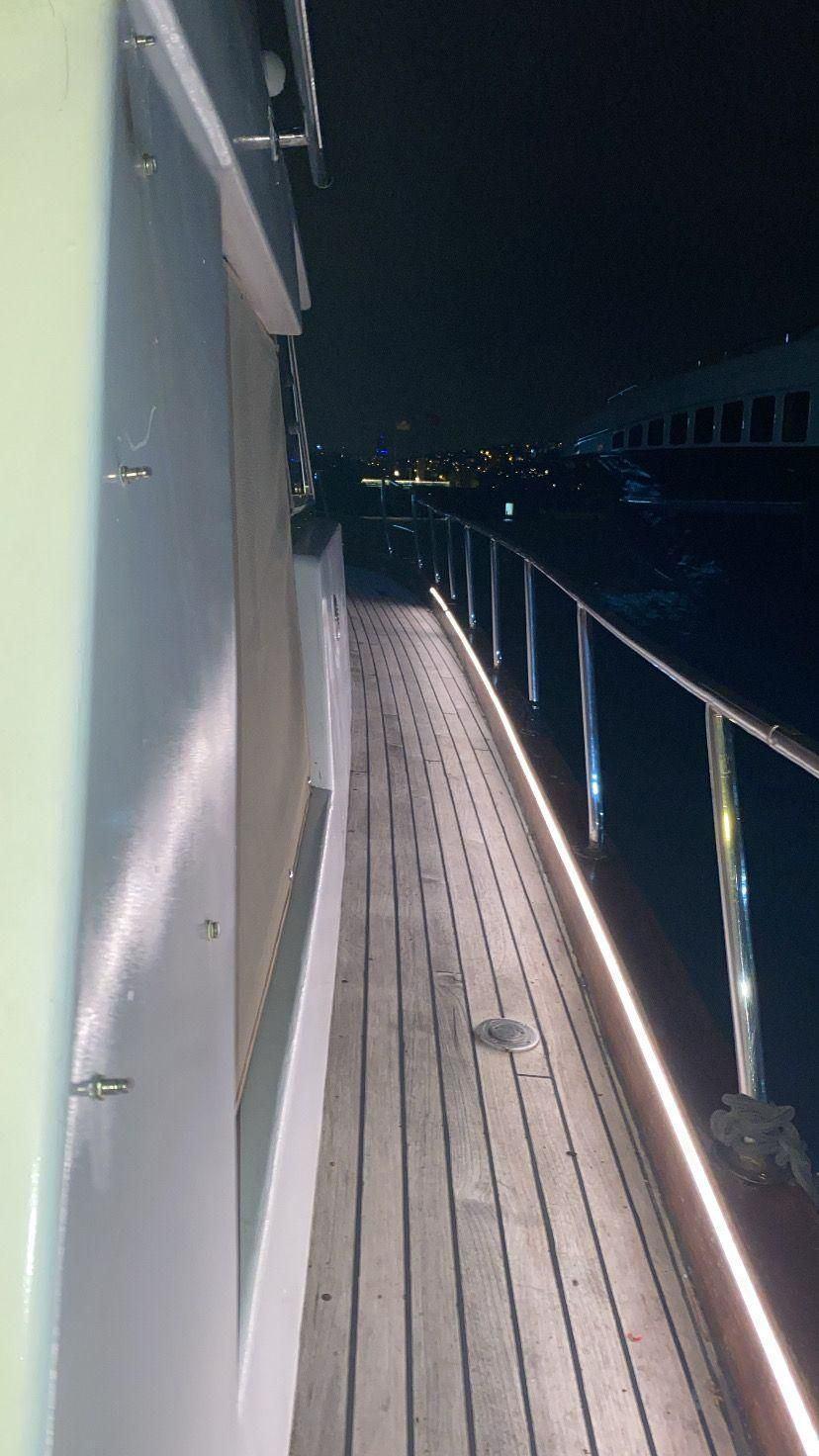 Rental Custom made 14m Motor Yacht - 385-18