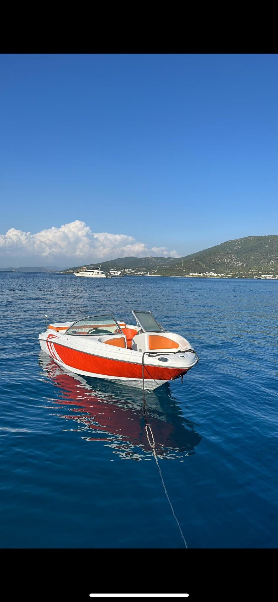 Rental Sea Ray 6m Speedboat - 522-0