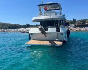 Canados 20m Motor Yacht