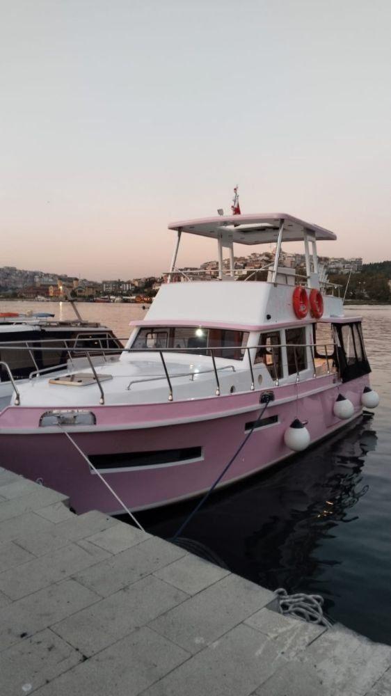 Rental Custom made 12m Motor Yacht - 1120 - photo 2