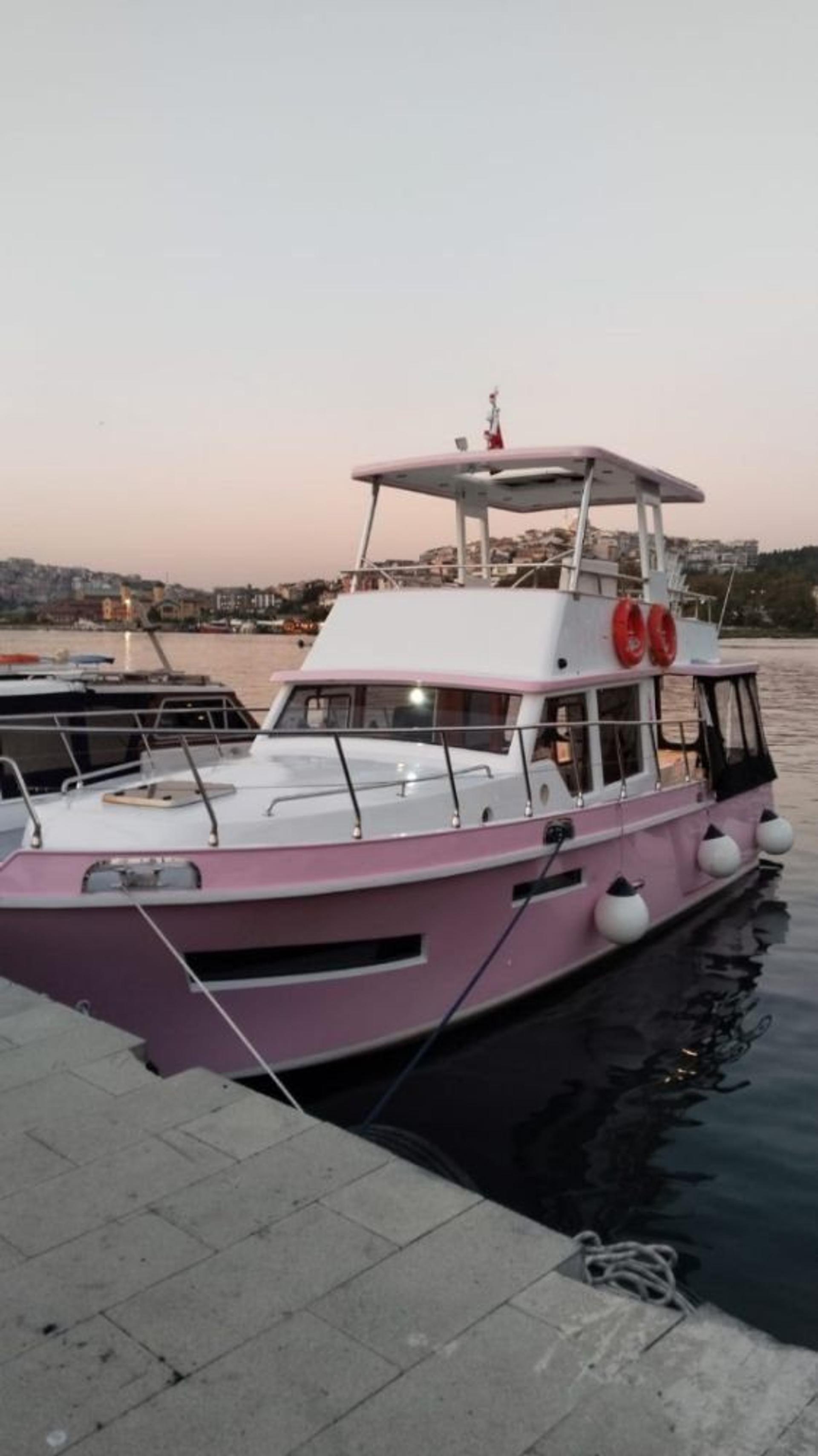 Kiralık Özel yapım 12m Motoryat - 1120 - photo 2