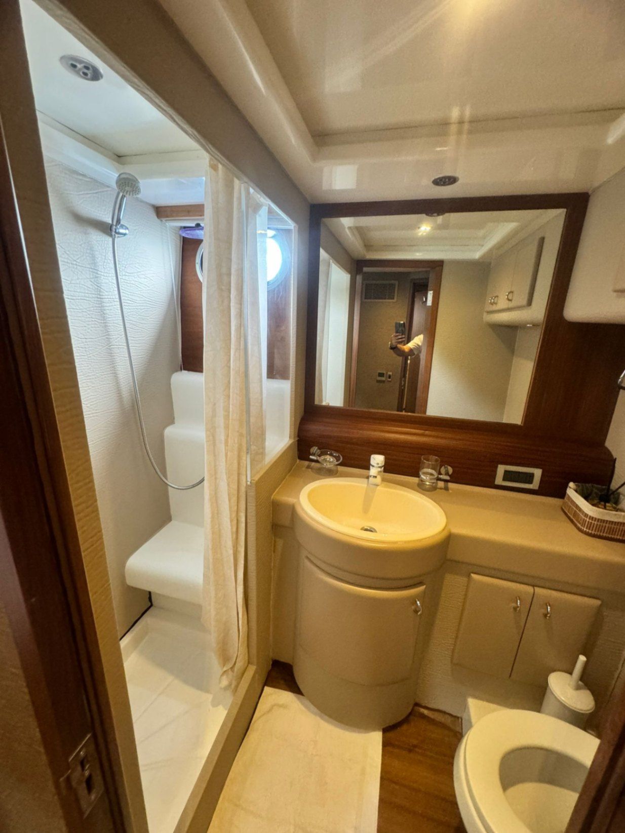 Özel yapım 28m Motoryat