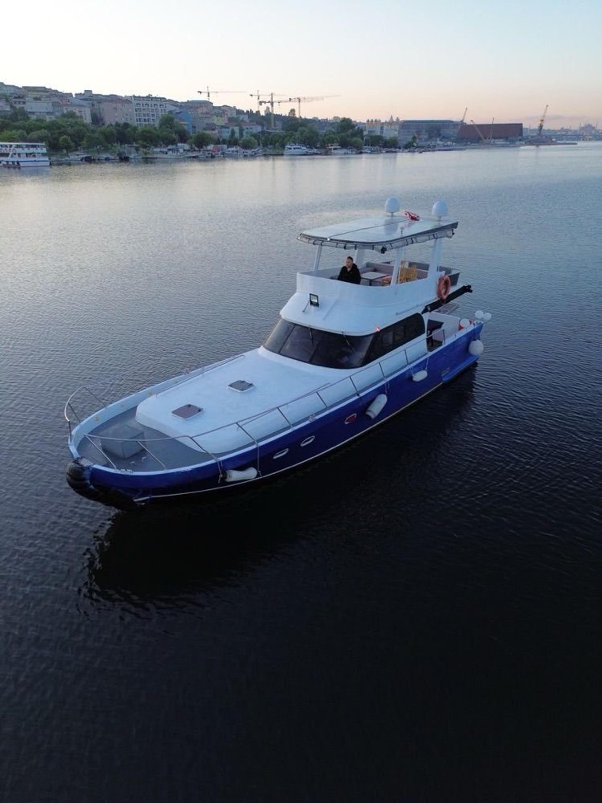 Kiralık Özel yapım 14m Motoryat - 144 - photo 1