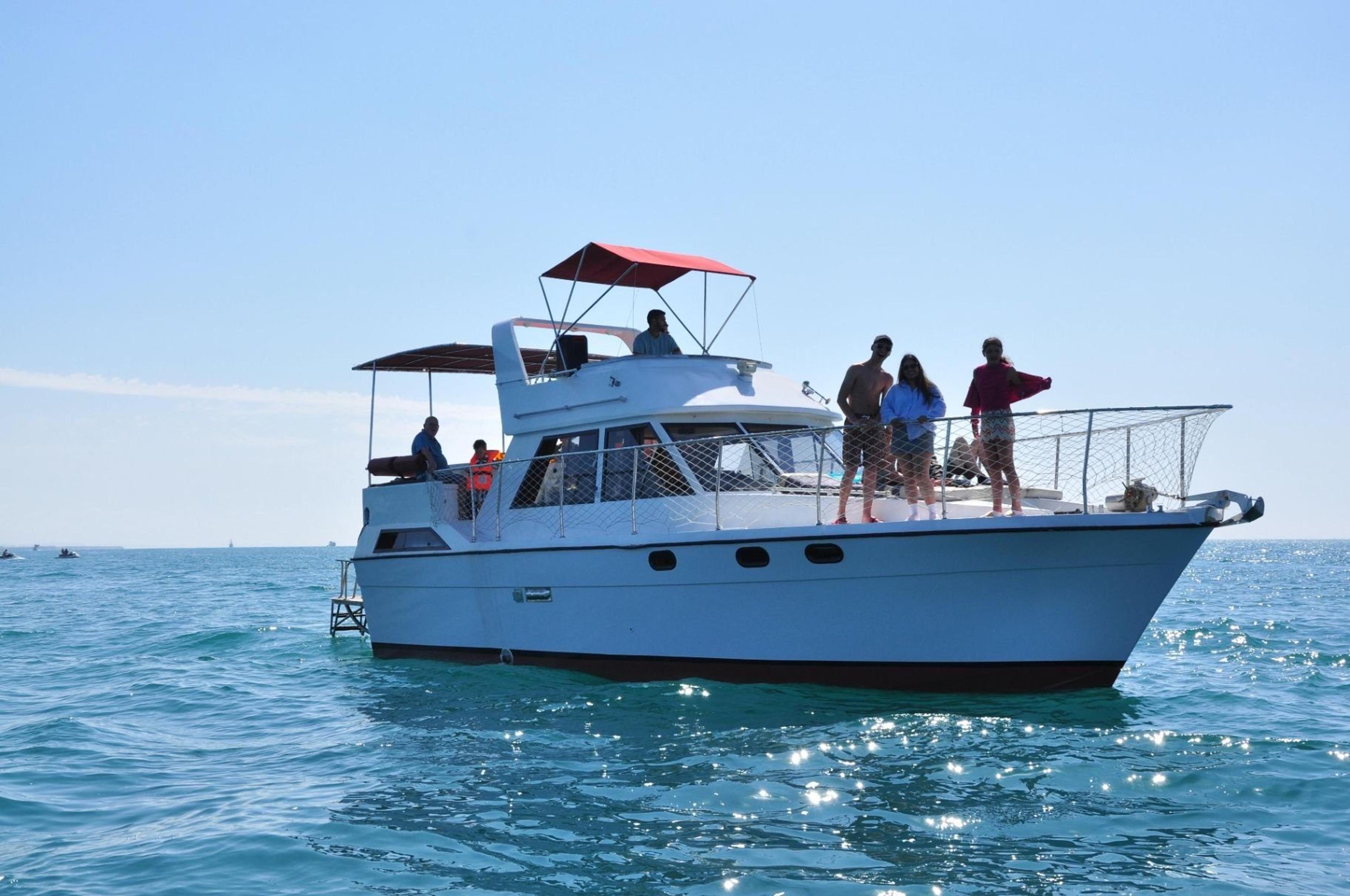 Rental Custom made 13m Motor Yacht - 844 - photo 1