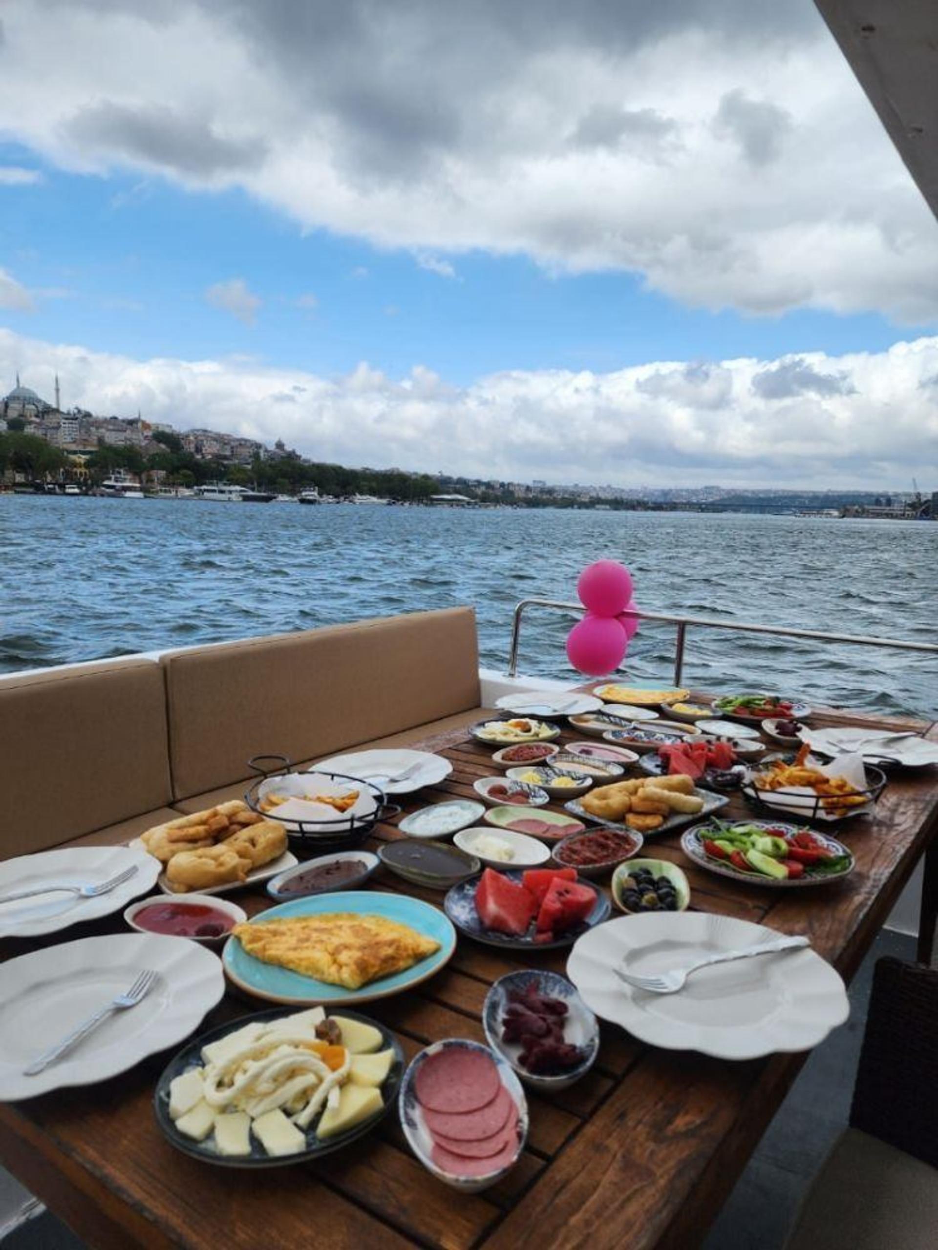 Kiralık Özel yapım 16m Motoryat - 172 - photo 4