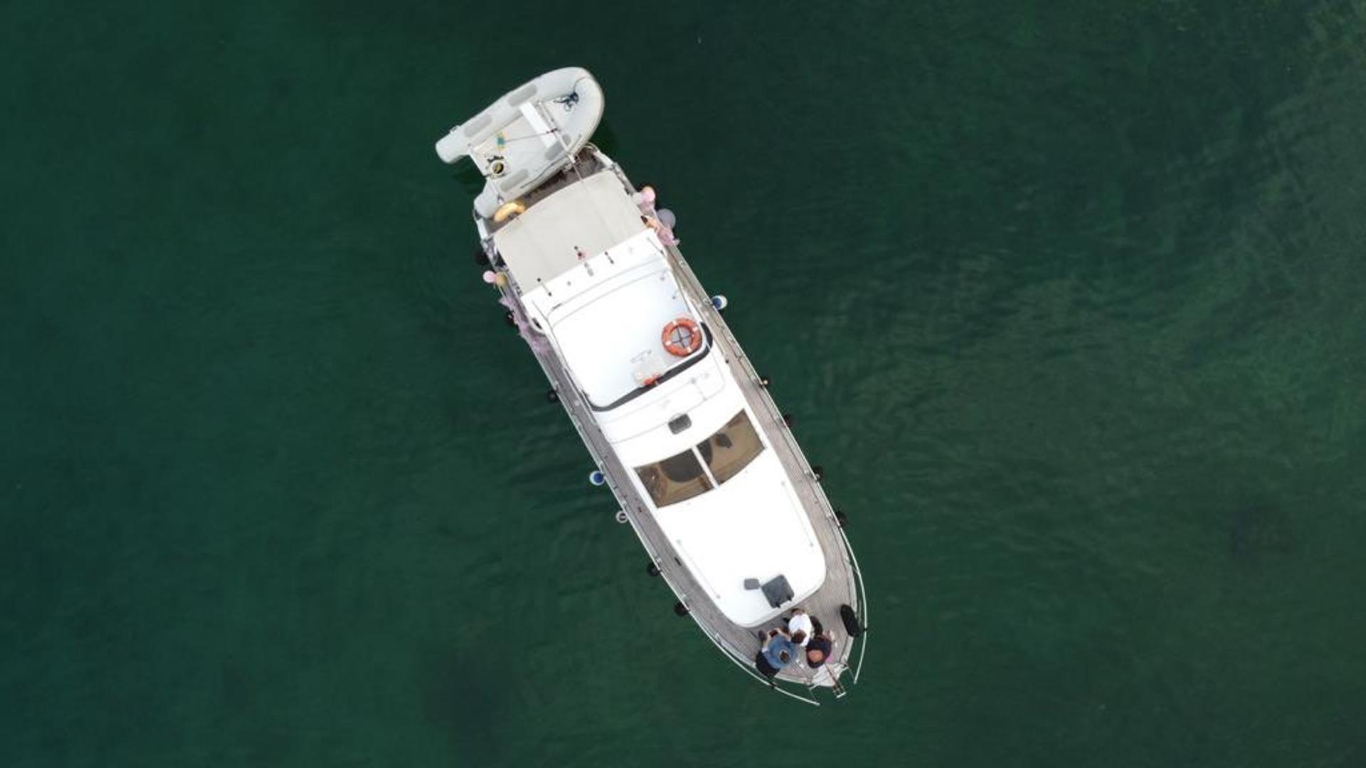 Rental Custom made 13m Motor Yacht - 440 - photo 4
