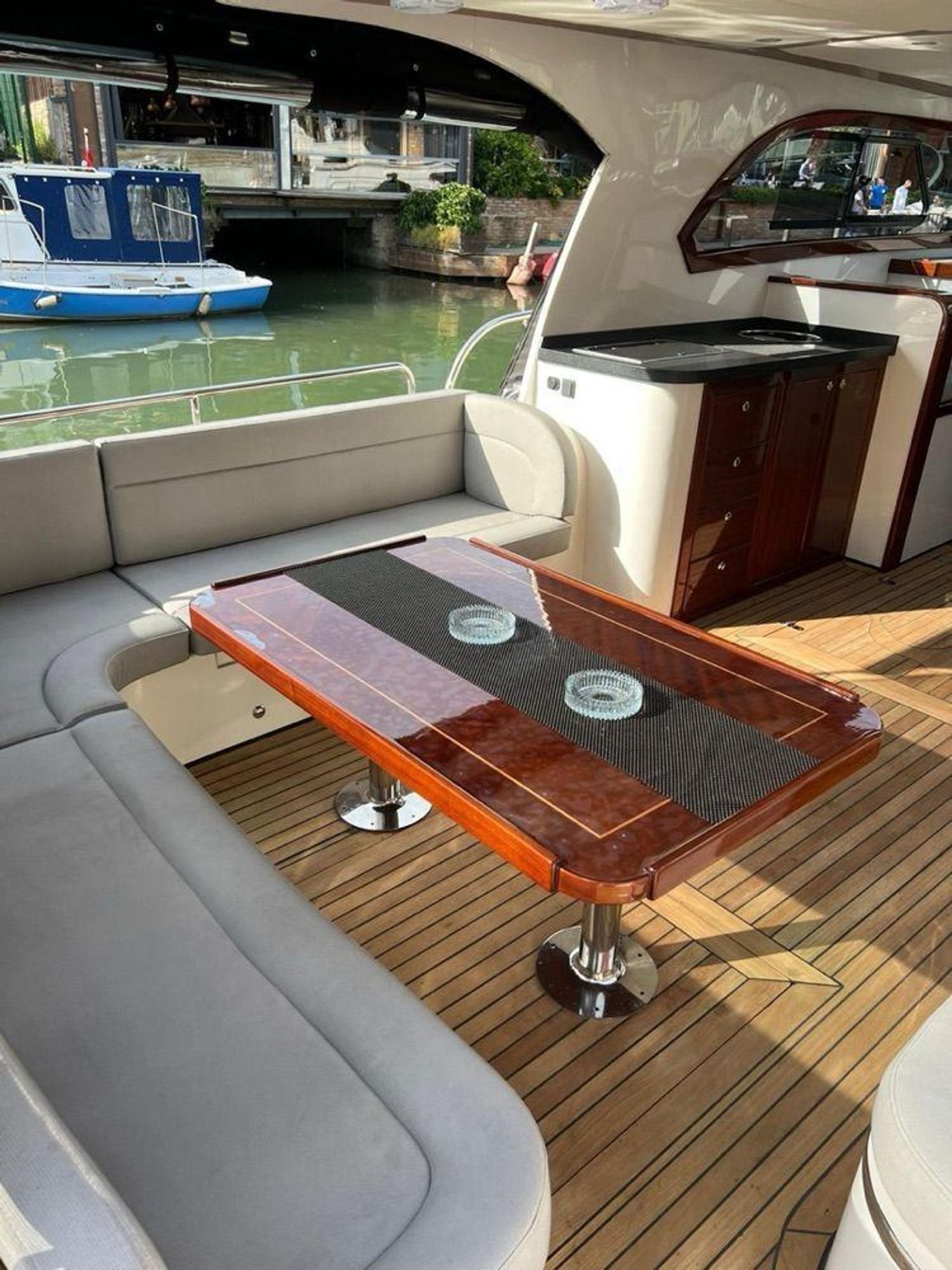 Kiralık Özel yapım 12m Motoryat - 1121 - photo 11