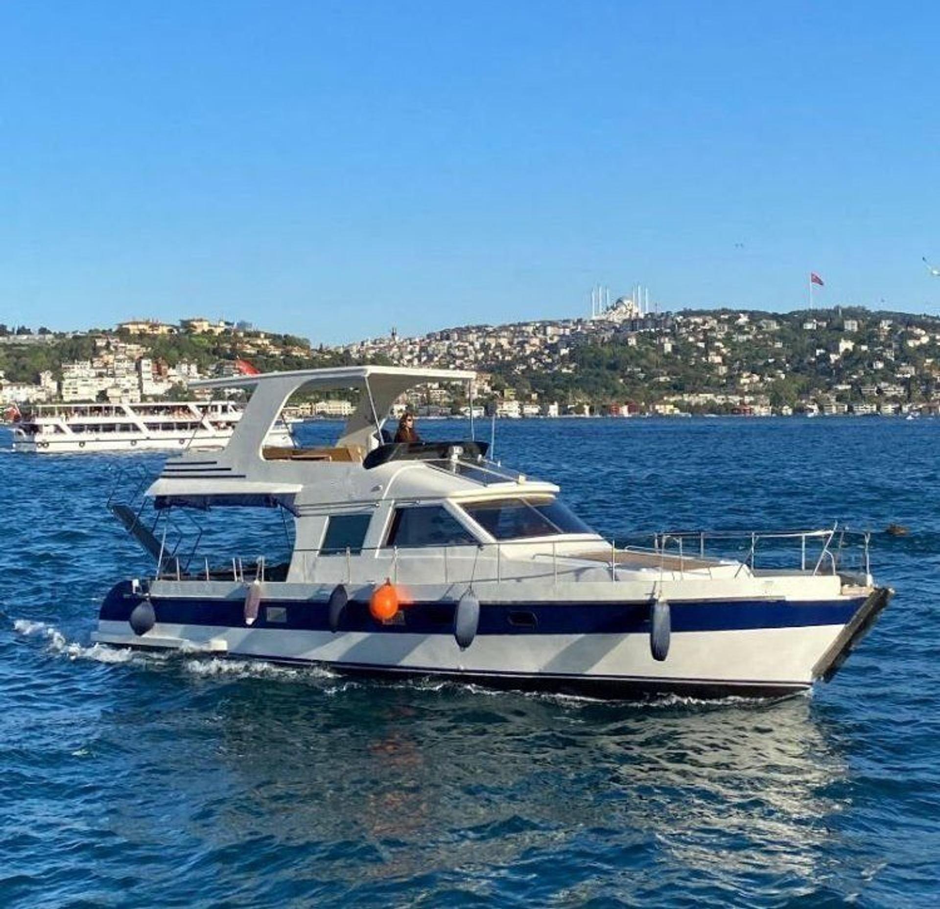 Kiralık Özel yapım 14m Motoryat - 842 - photo 1