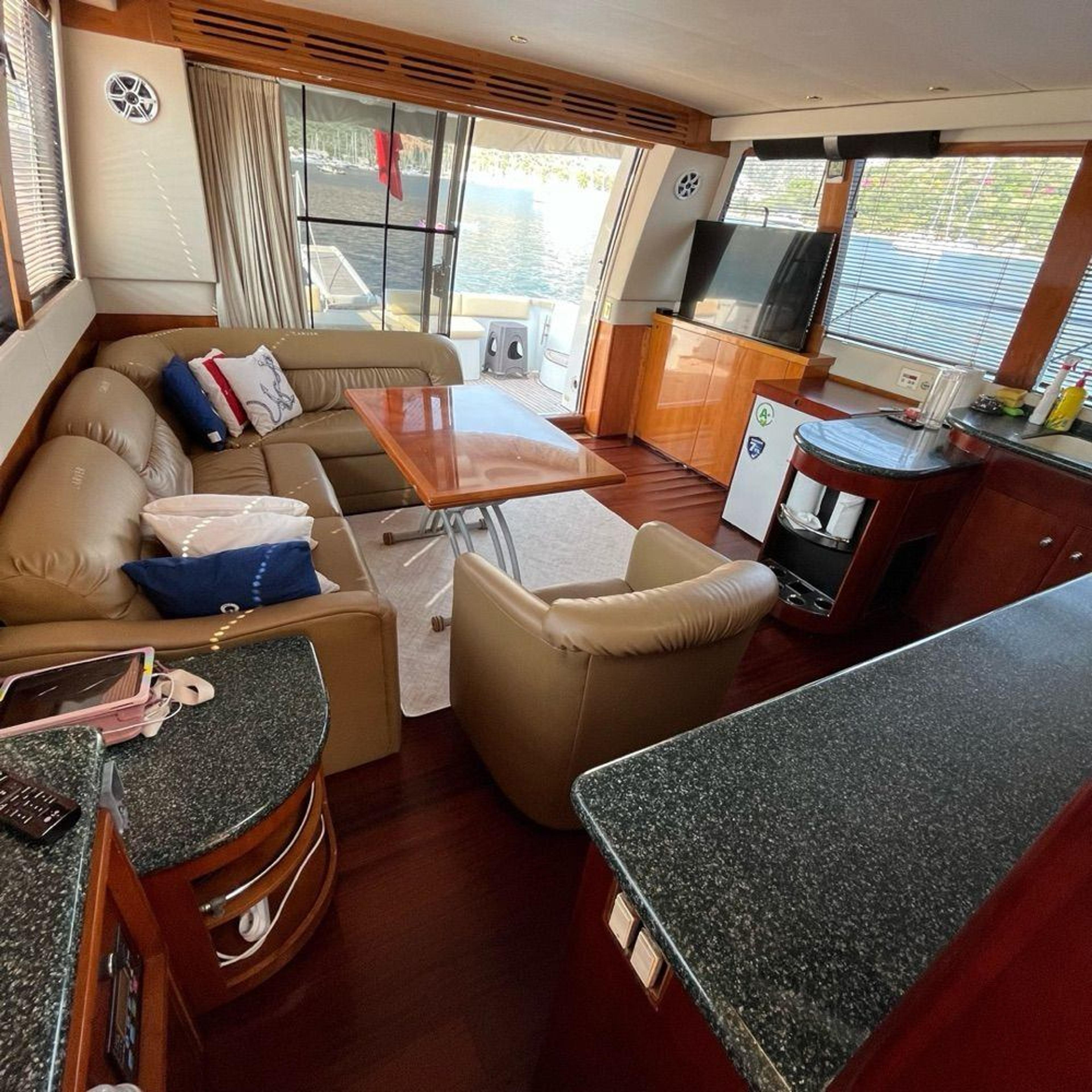 Rental Carver 17m Motor Yacht - 623 - photo 7