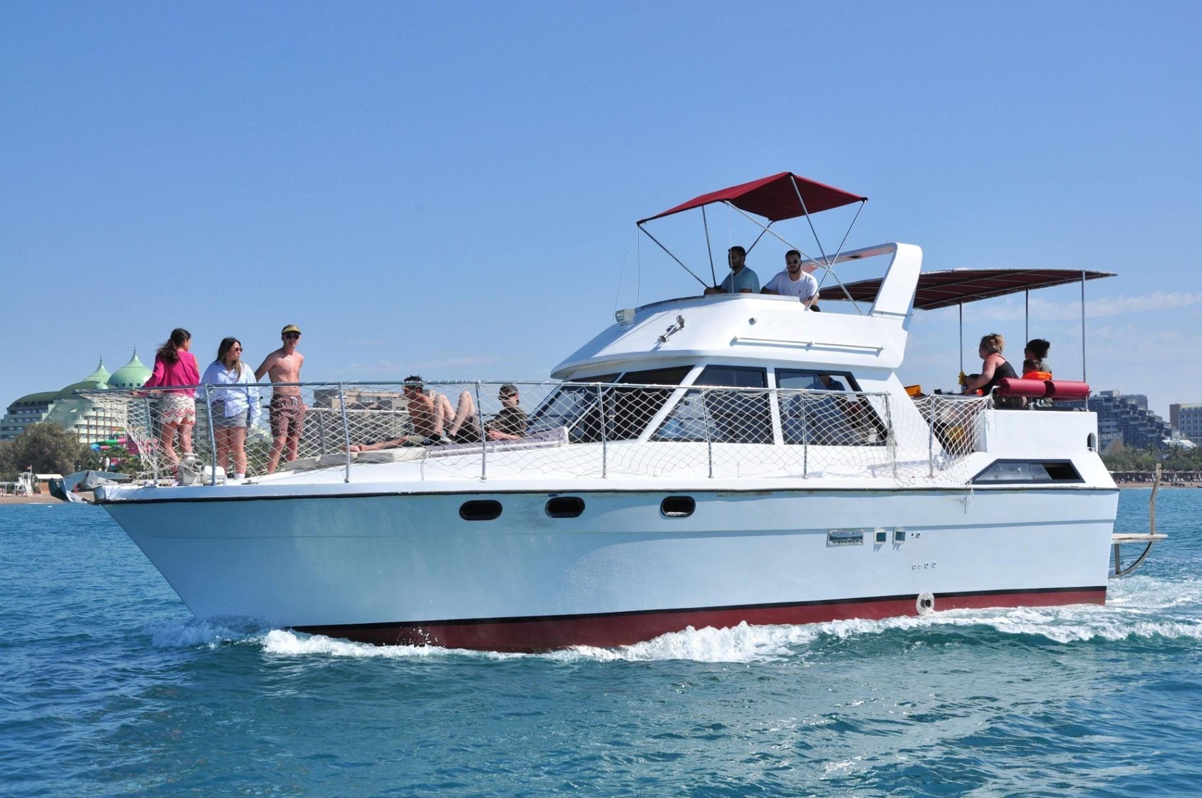 Rental Custom made 13m Motor Yacht - 844 - photo 4