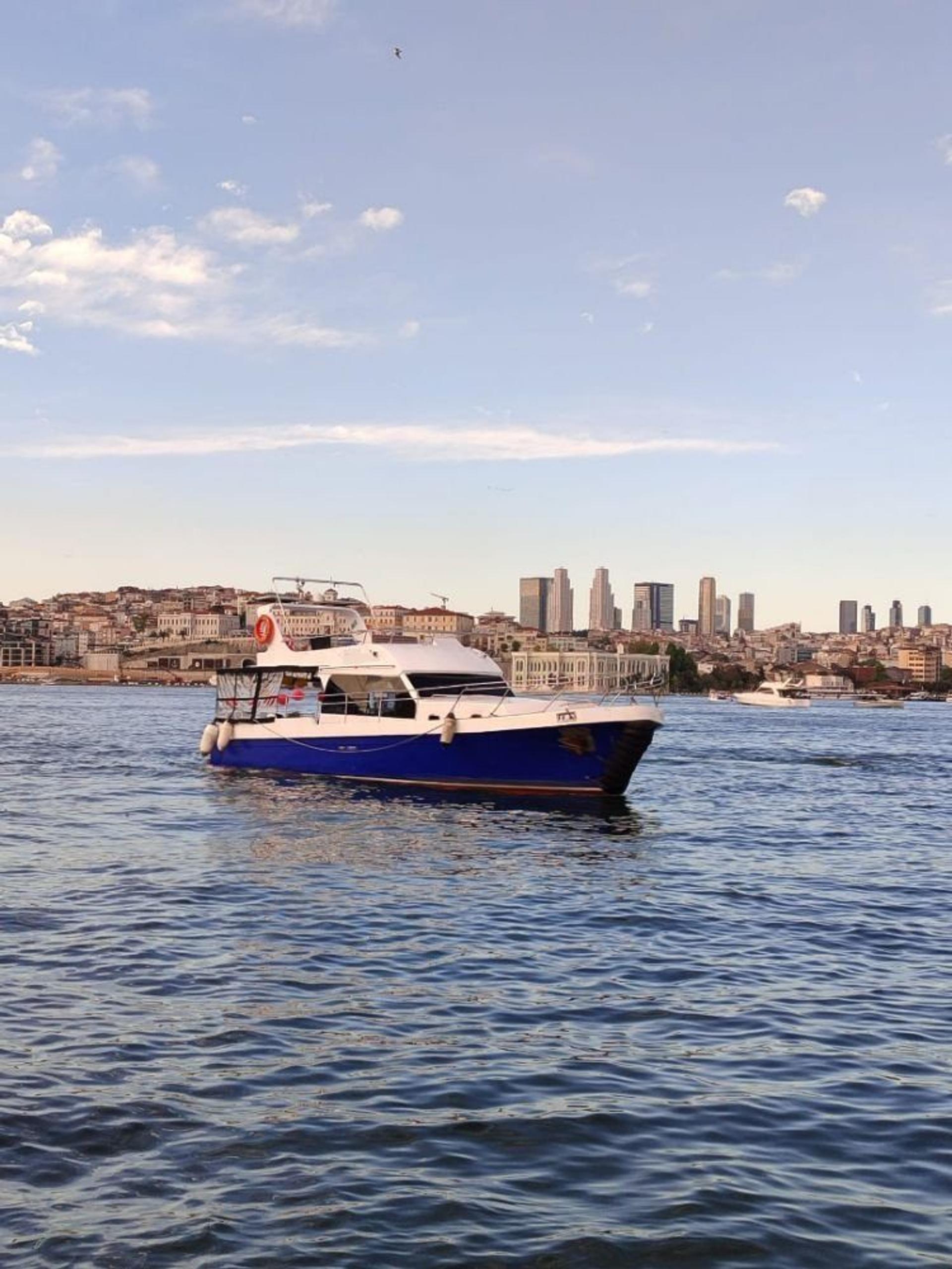 Kiralık Özel yapım 14m Motoryat - 421 - photo 1