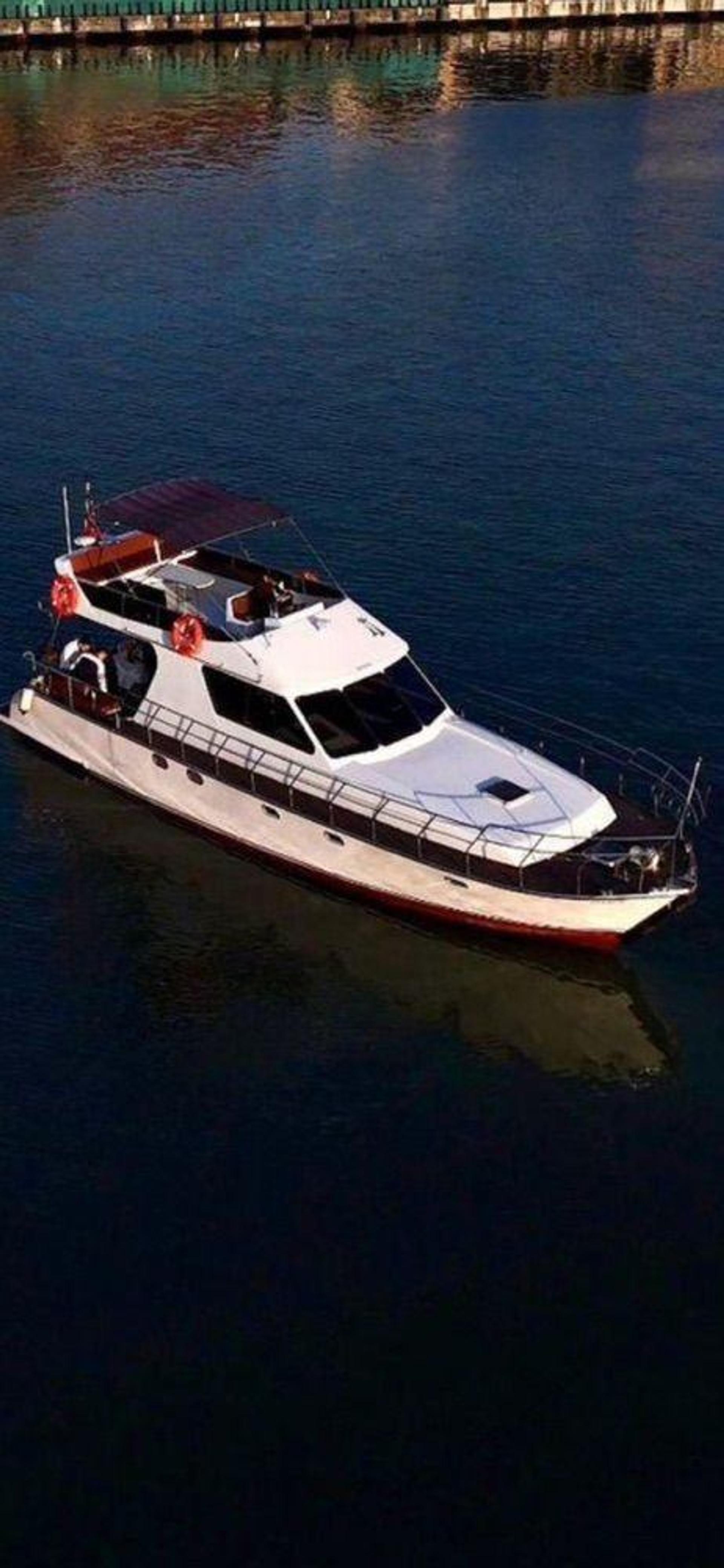 Rental Custom made 12m Motor Yacht - 1016 - photo 1