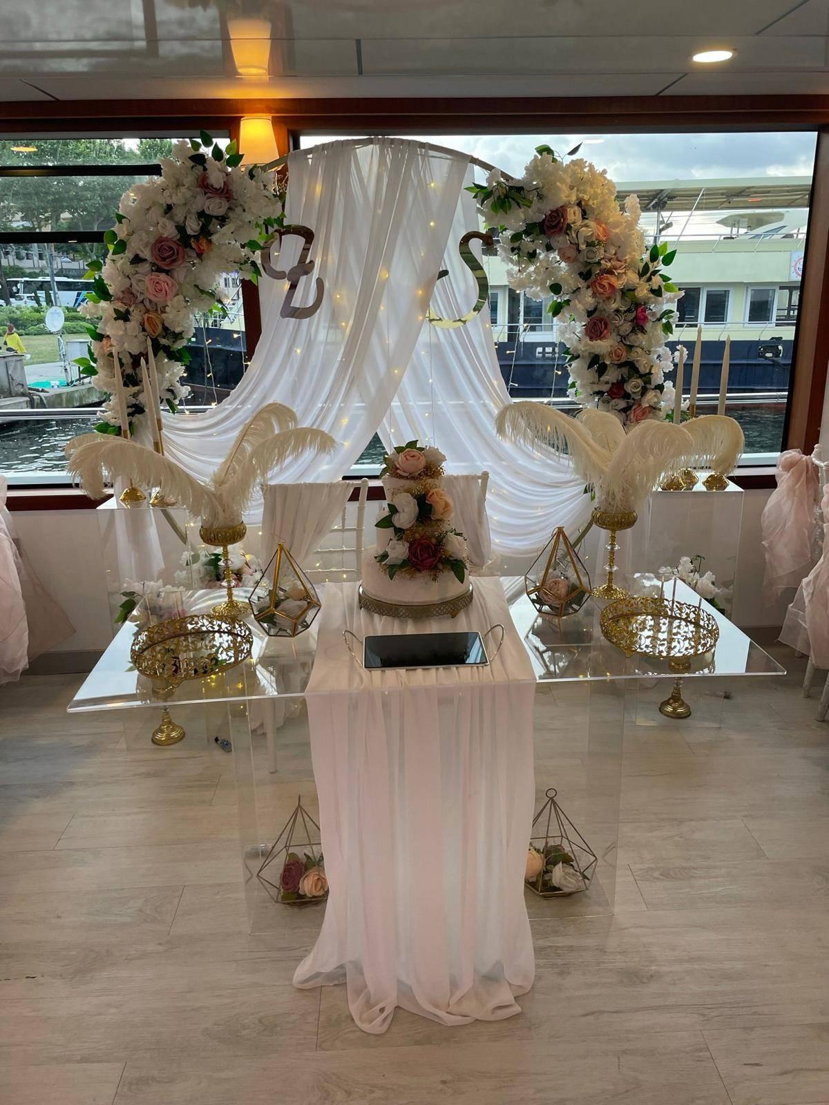 Kiralık Özel yapım 24m Davet Gemisi - 1025-4