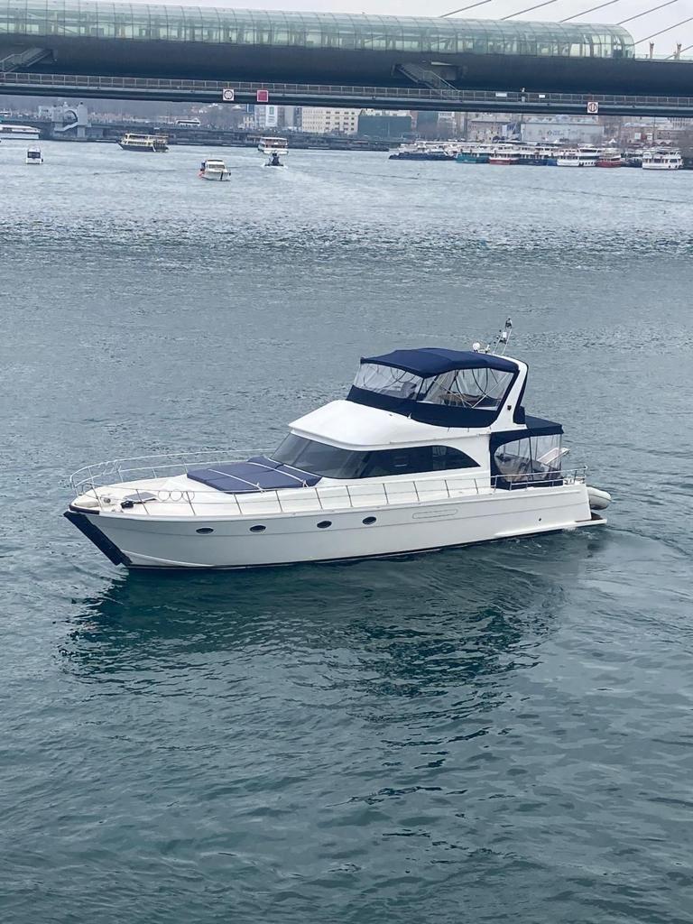 Rental Custom made 17m Motor Yacht - 35-20