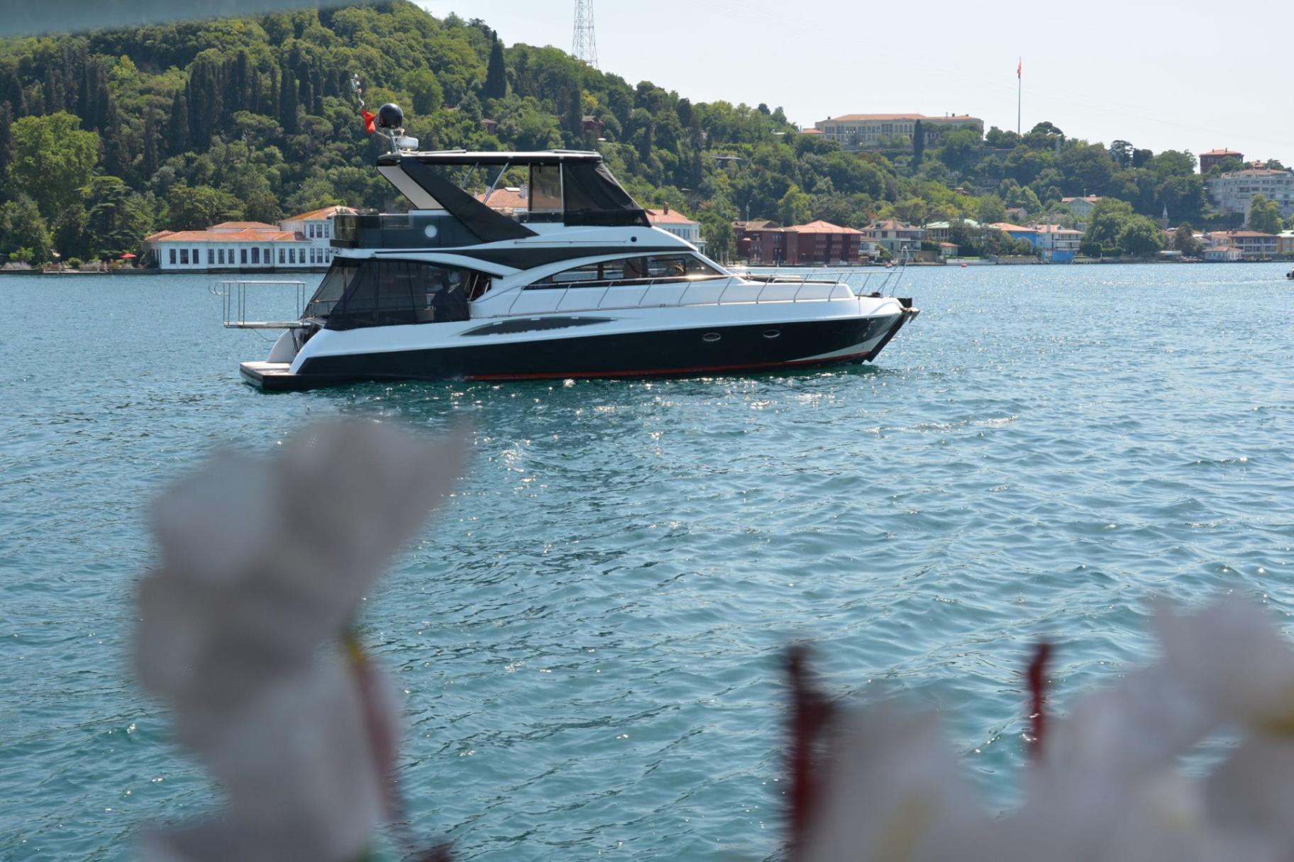 Rental Custom made 17m Motor Yacht - 383-3