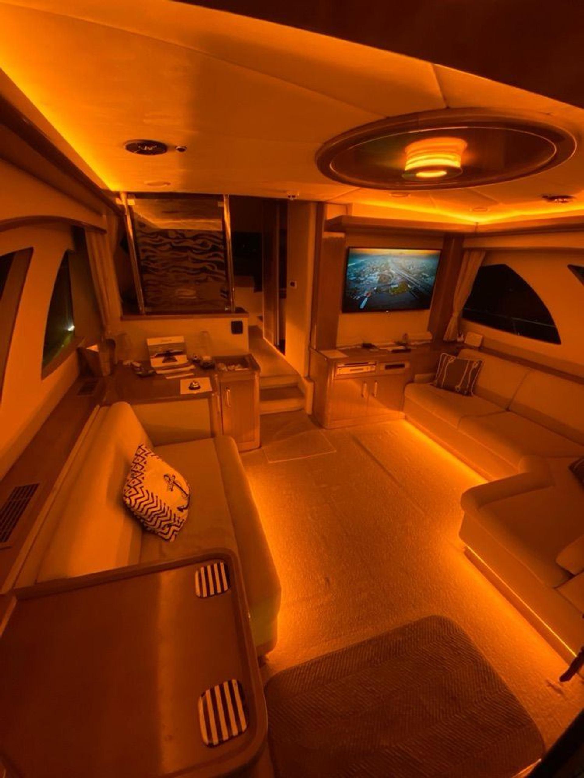 Kiralık Özel yapım 21m Motoryat - 714 - photo 5