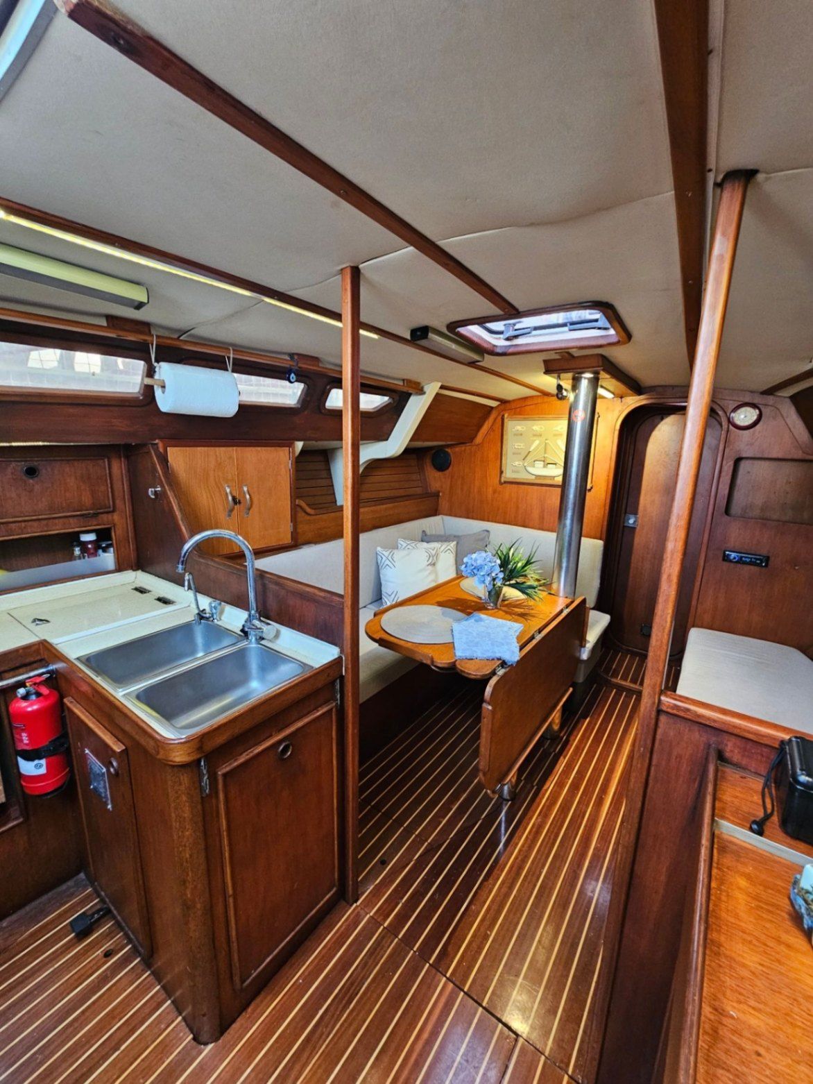 Jeanneau 11m Yelkenli