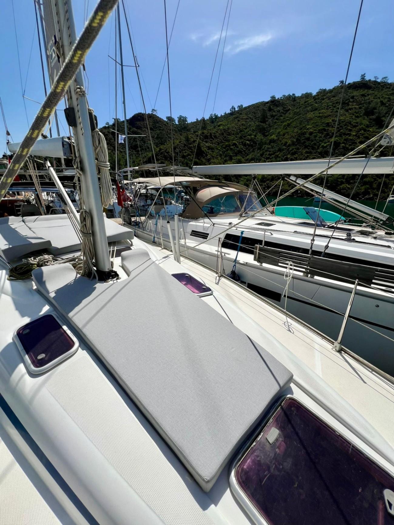 Rental Bavaria 12.1m Sailboat - 560-14