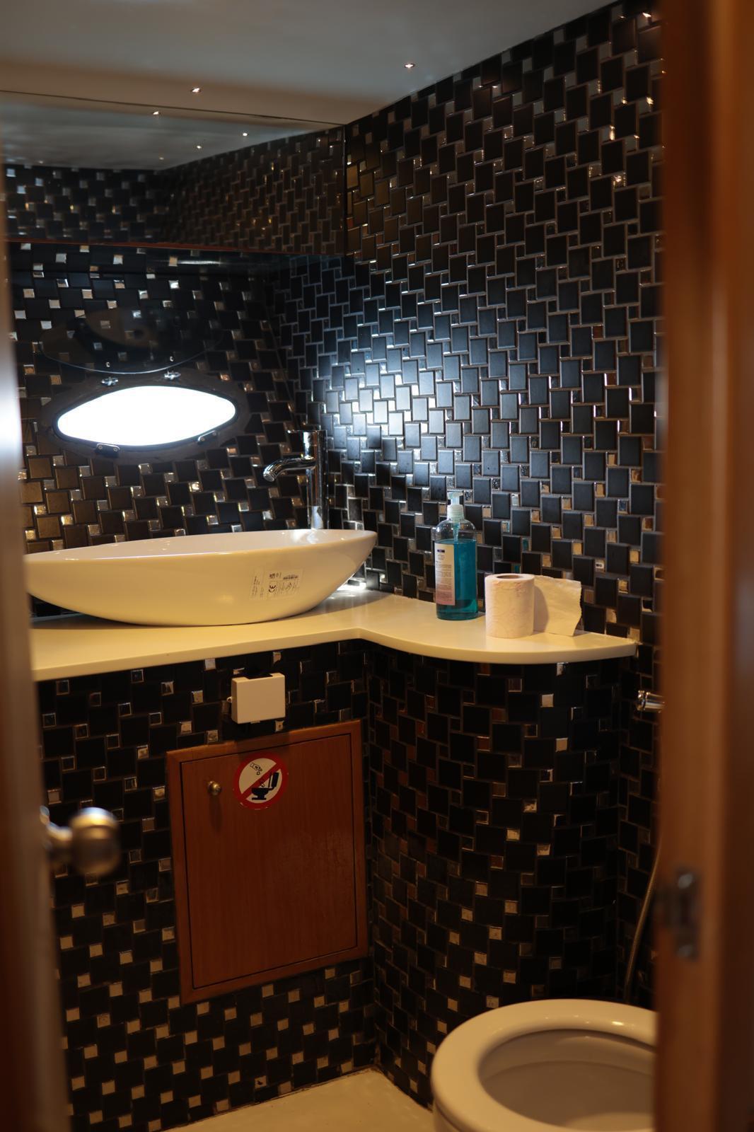 Rental Custom made 21m Motor Yacht - 471 - photo 16