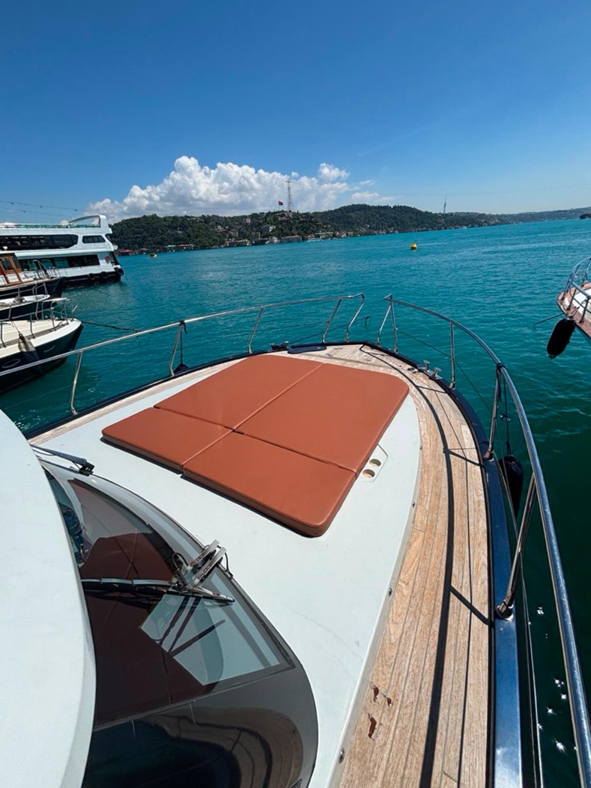 Rental Custom made 14m Motor Yacht - 381 - photo 3