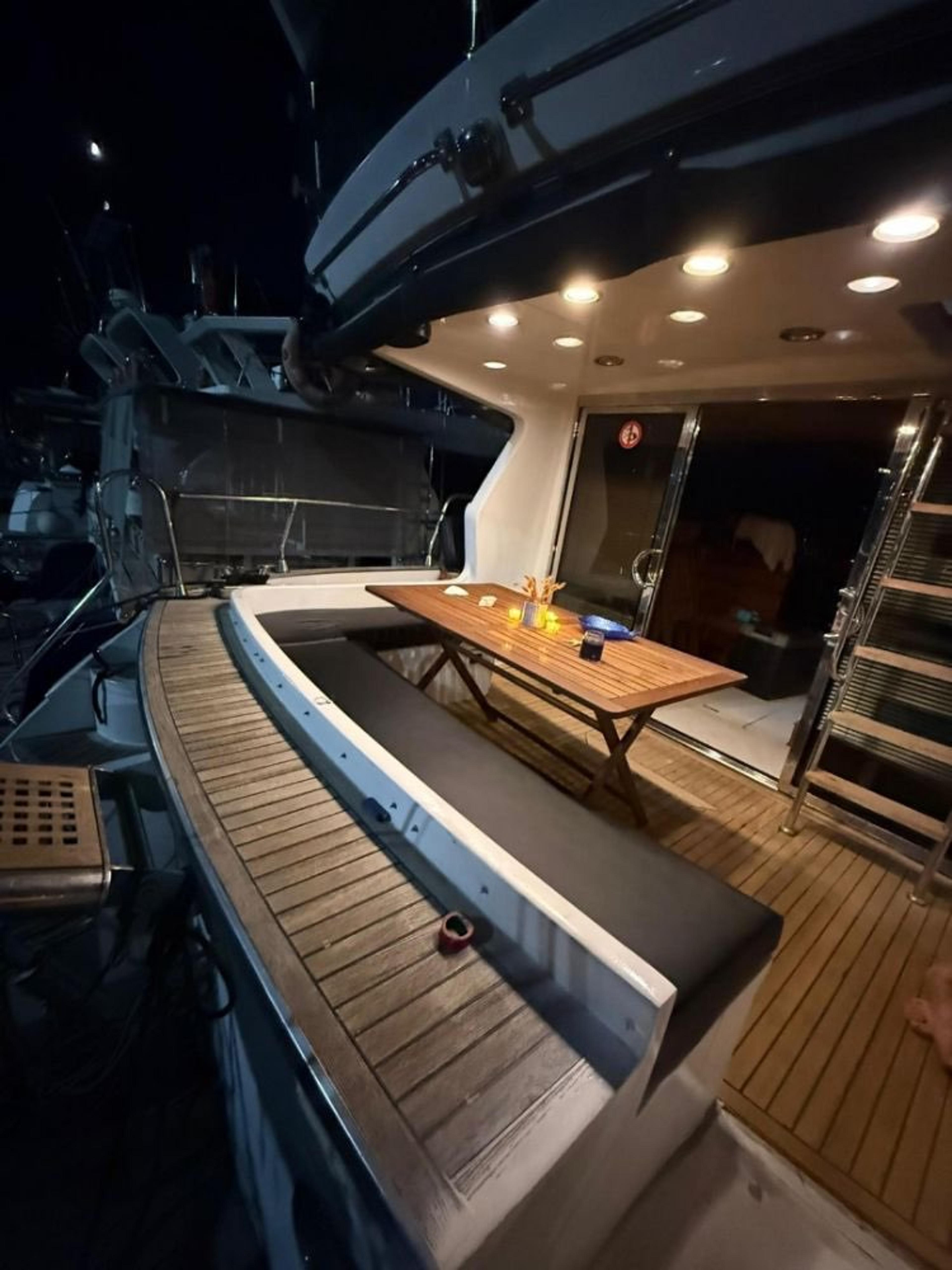 Rental Custom made 14m Motor Yacht - 983 - photo 13