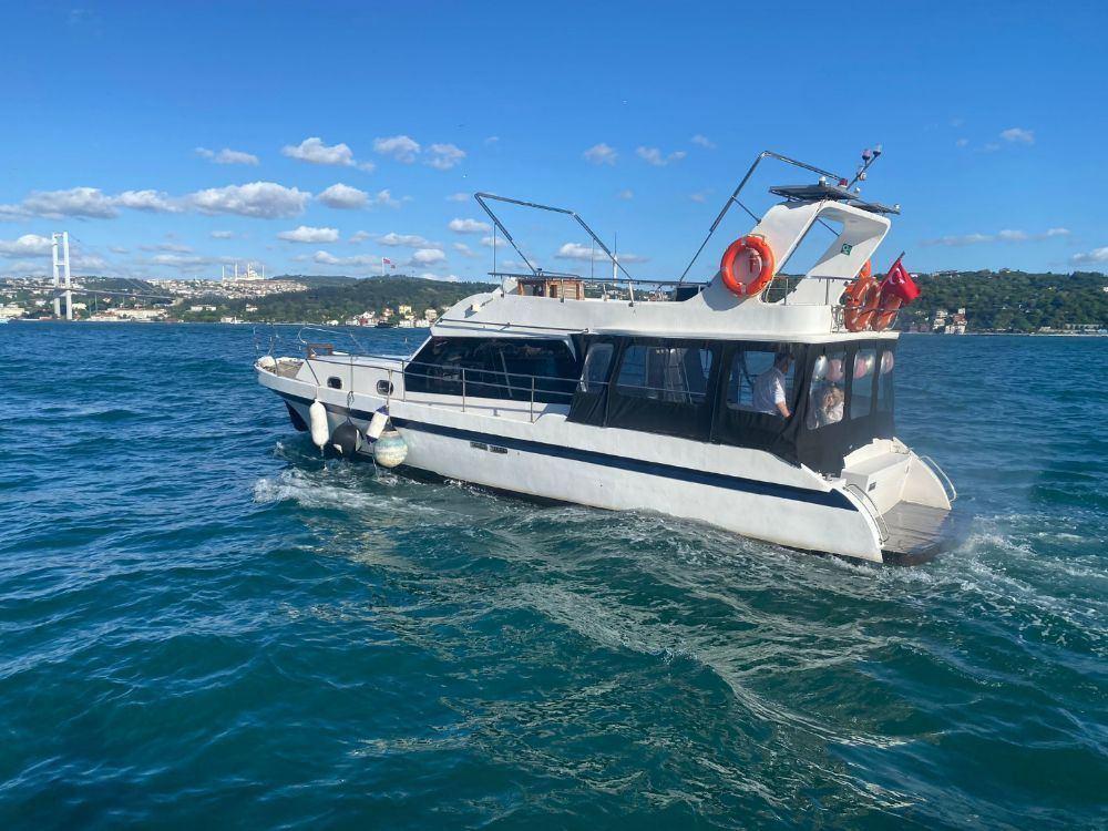 Rental Custom made 13m Motor Yacht - 421-3