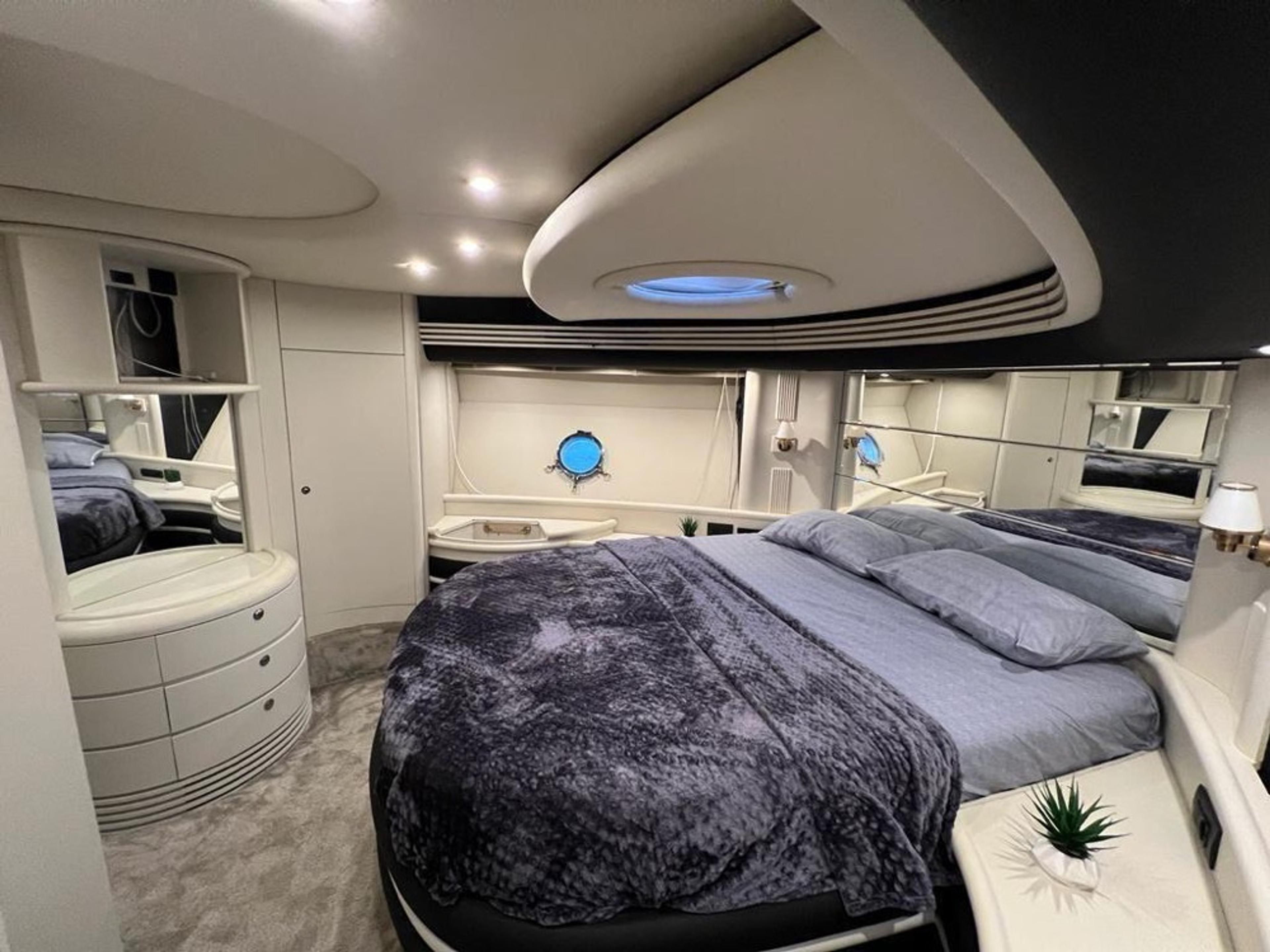 Kiralık Azimut 22m Motoryat - 347 - photo 20