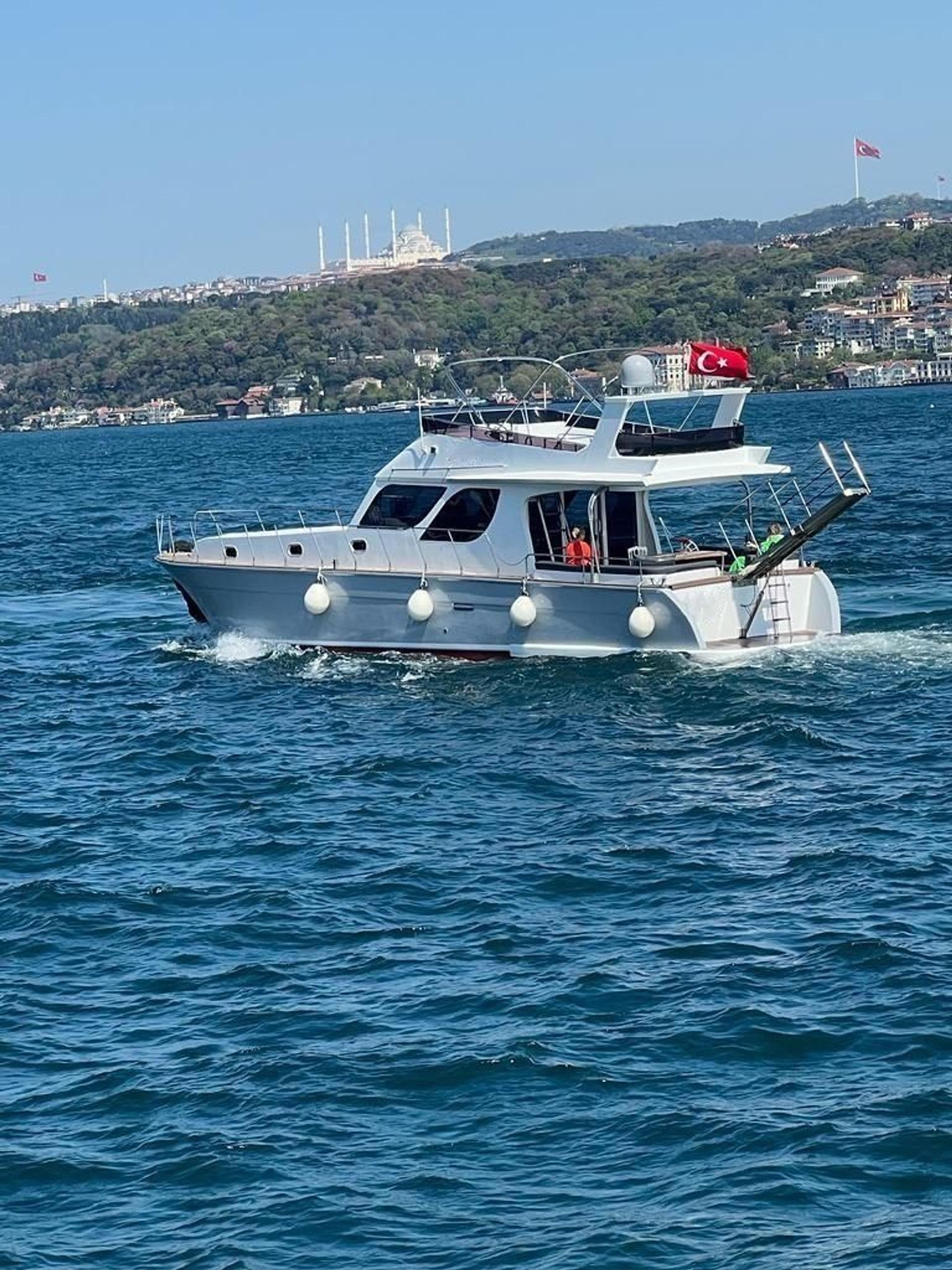 Rental Custom made 17m Motor Yacht - 352 - photo 1