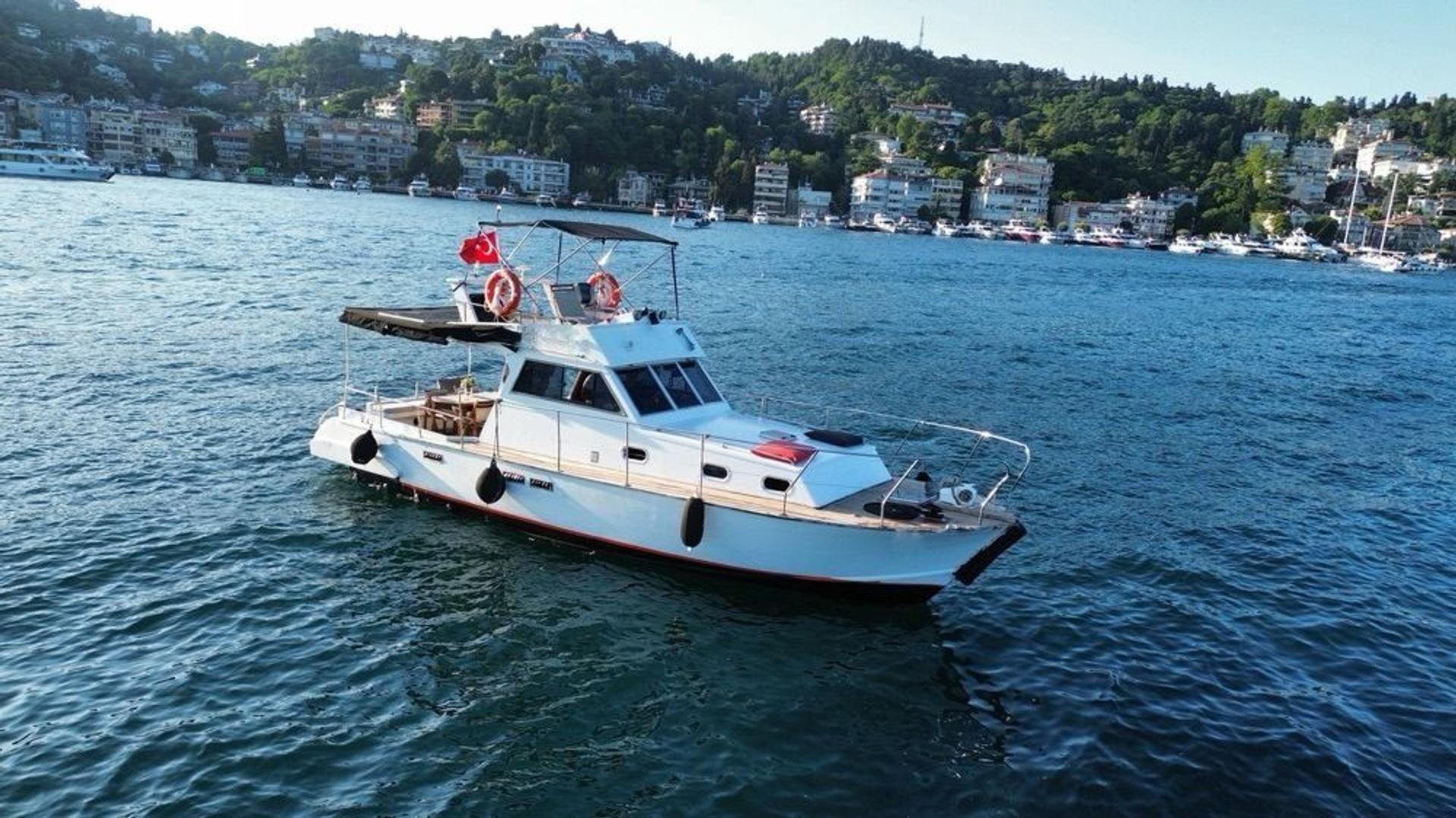 Kiralık Özel yapım 12m Motoryat - 555 - photo 1