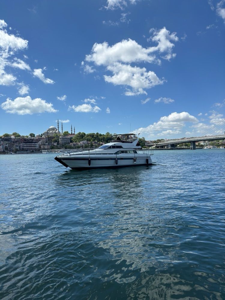 Mochi Craft 16m Motor Yacht