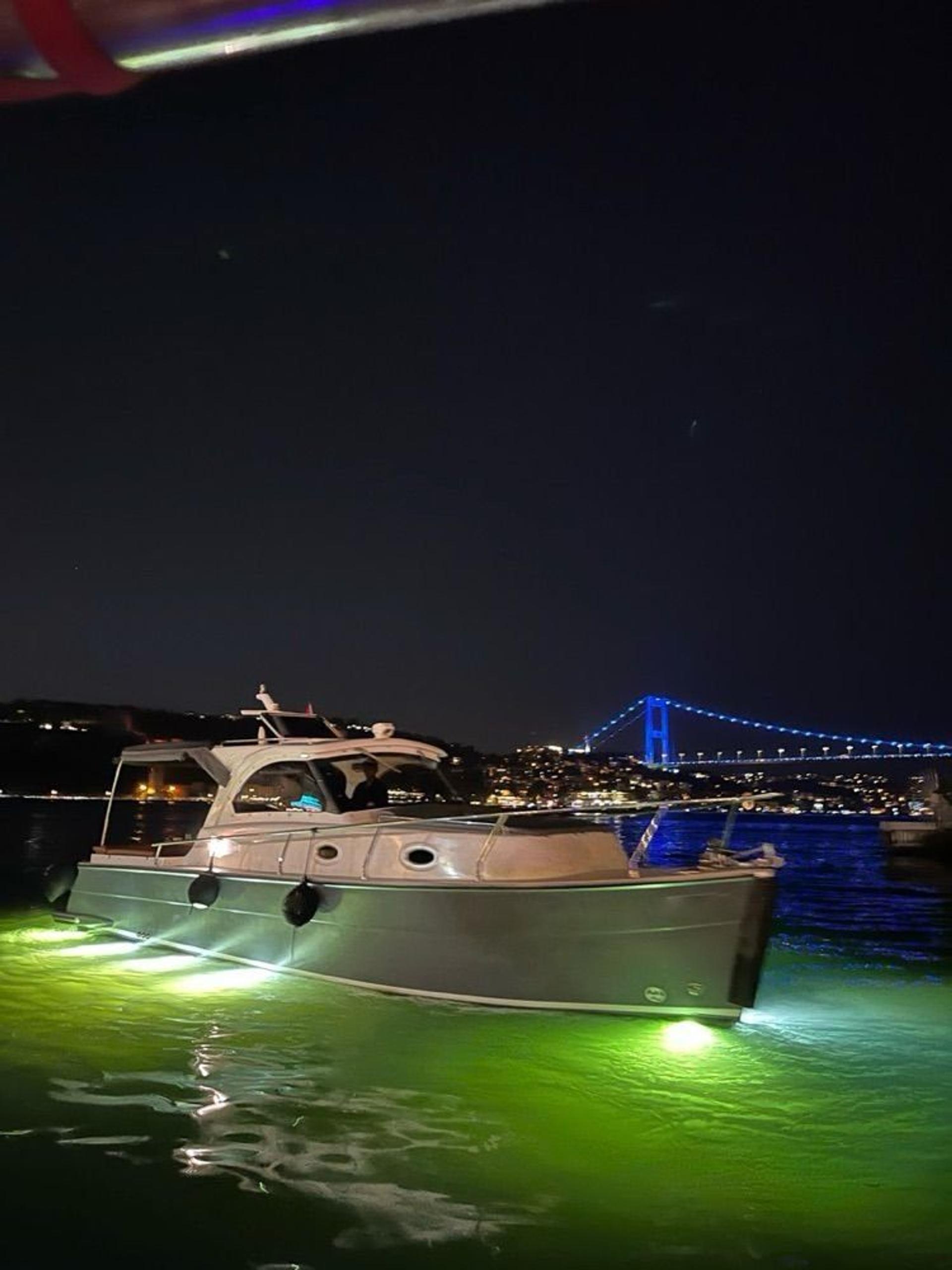 Kiralık Özel yapım 11m Motoryat - 1105 - photo 5