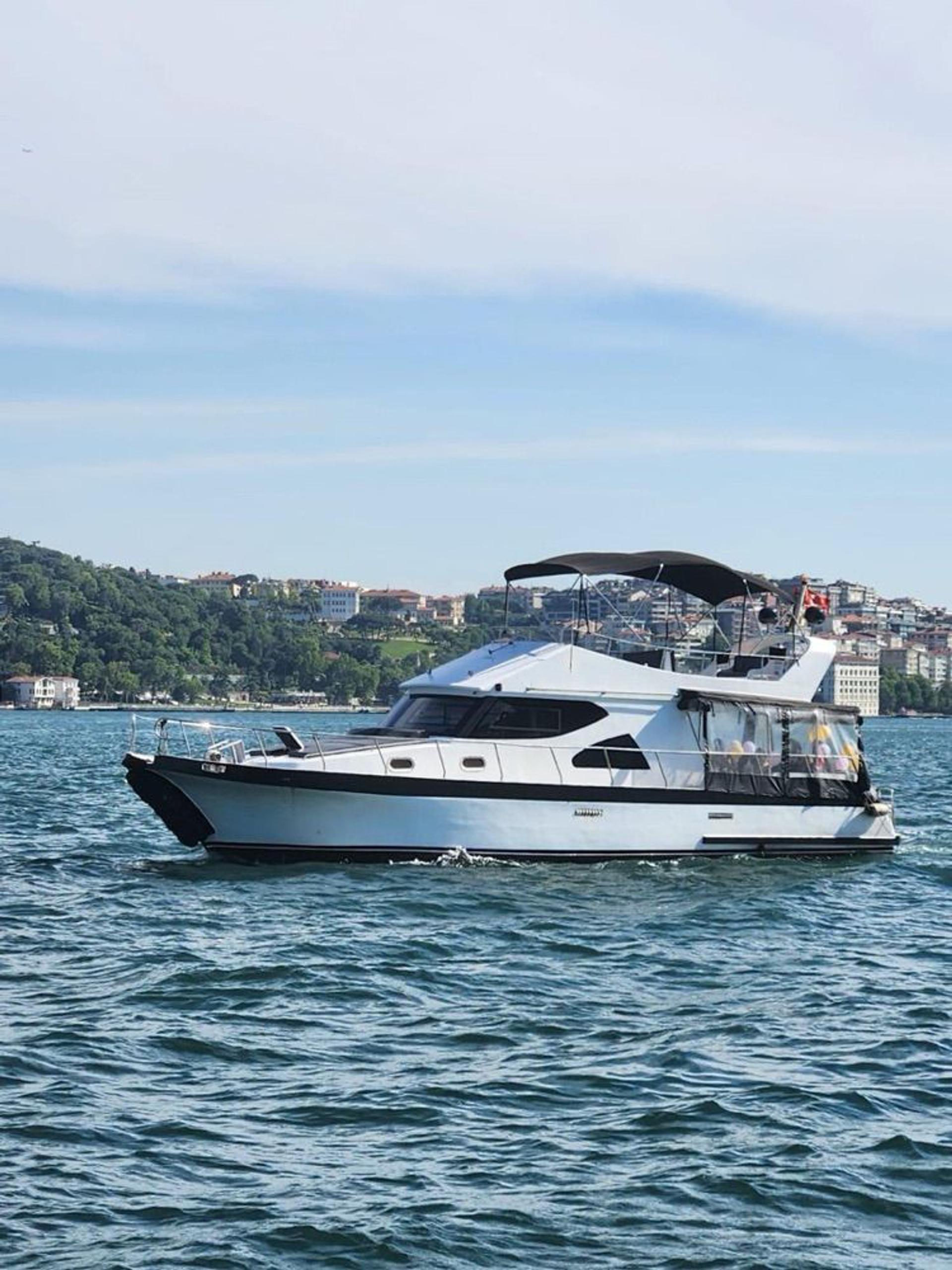 Rental Custom made 14m Motor Yacht - 171 - photo 1