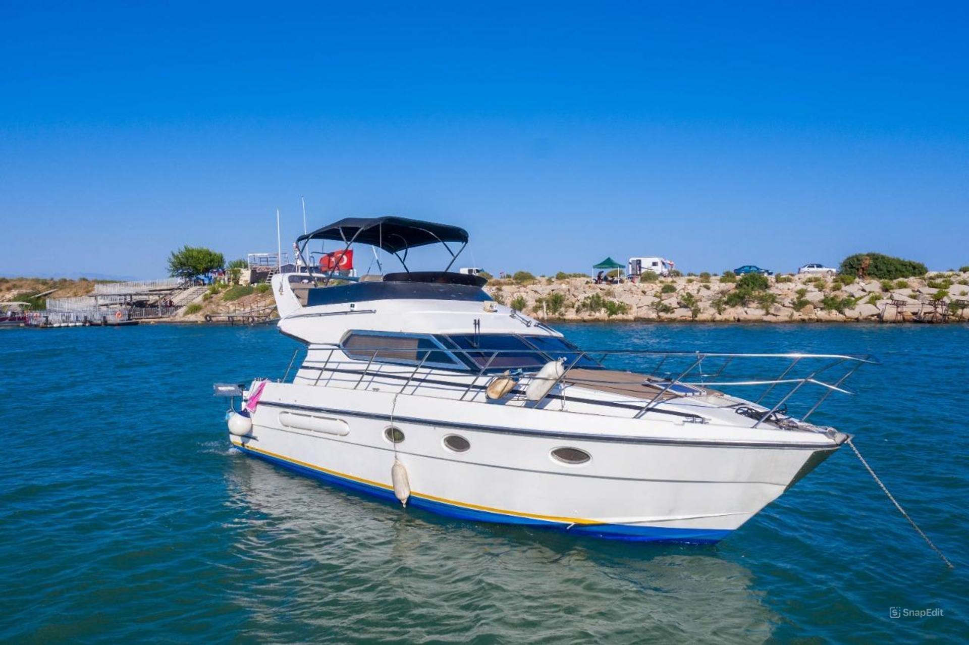 Rental Eurocraft 13m Motor Yacht - 565 - photo 1