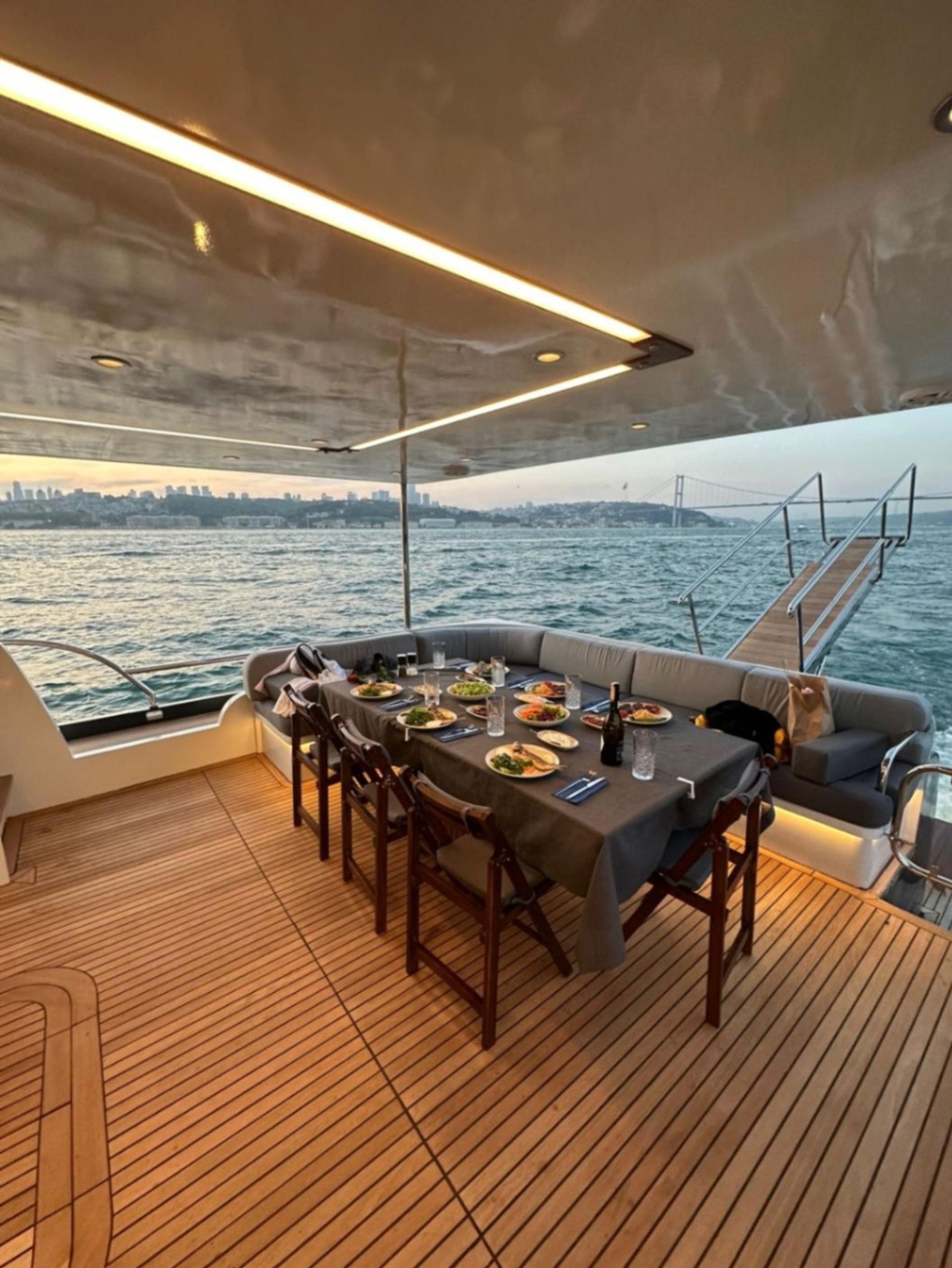 Rental Custom made 22m Motor Yacht - 152 - photo 9