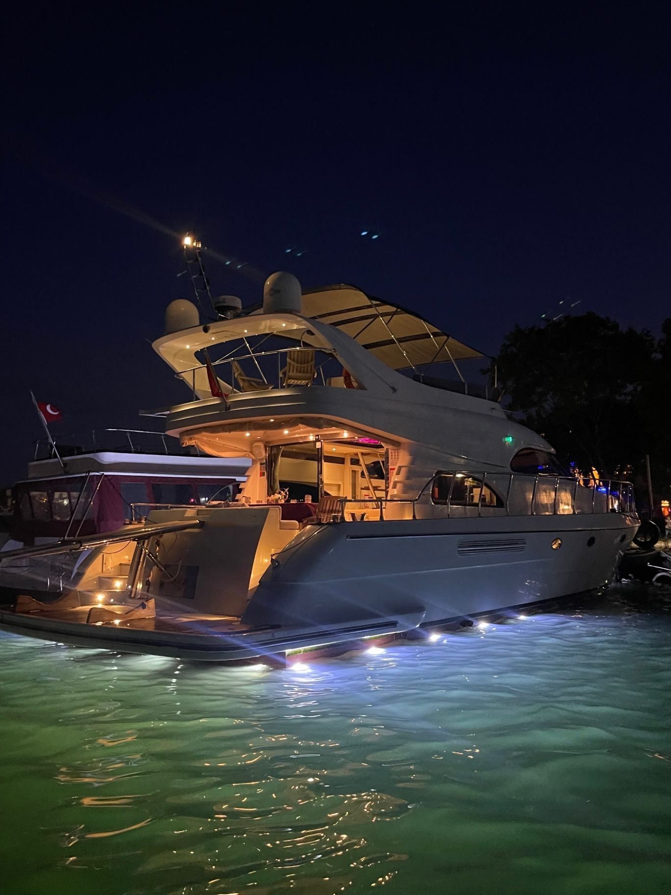 Özel yapım 22m Motoryat