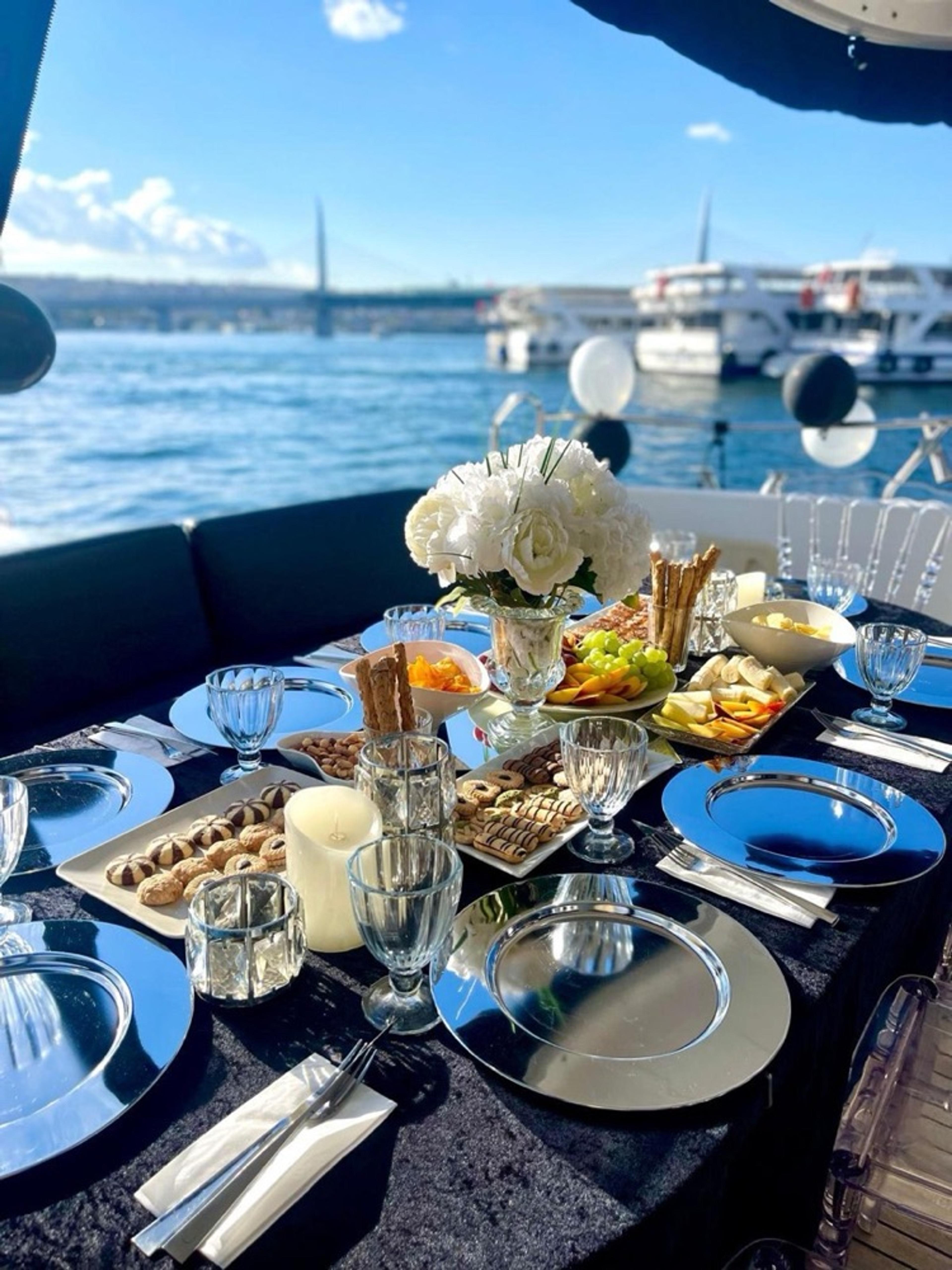Rental Custom made 19m Motor Yacht - 245 - photo 8