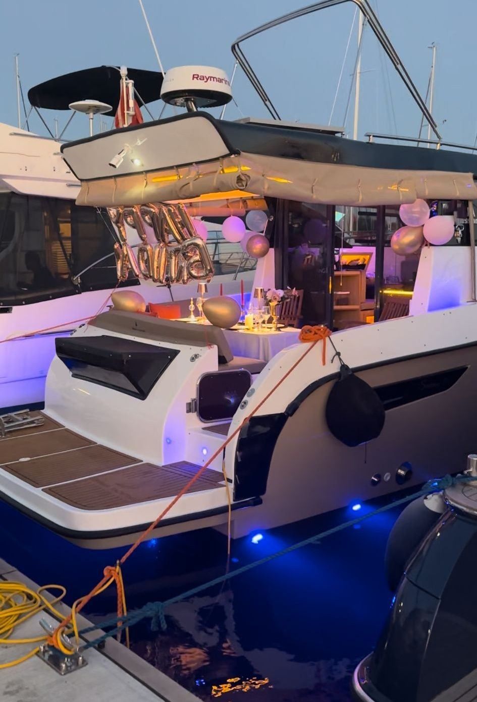 Özel yapım 11m Motoryat