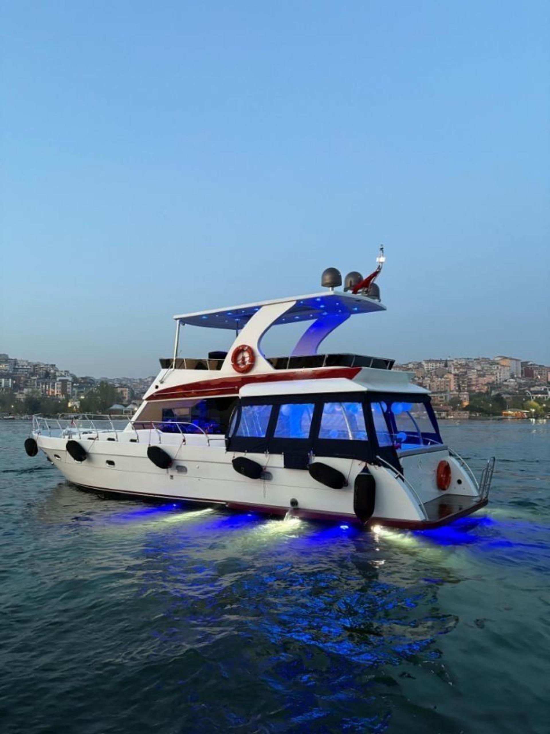 Kiralık Özel yapım 16m Motoryat - 189 - photo 1