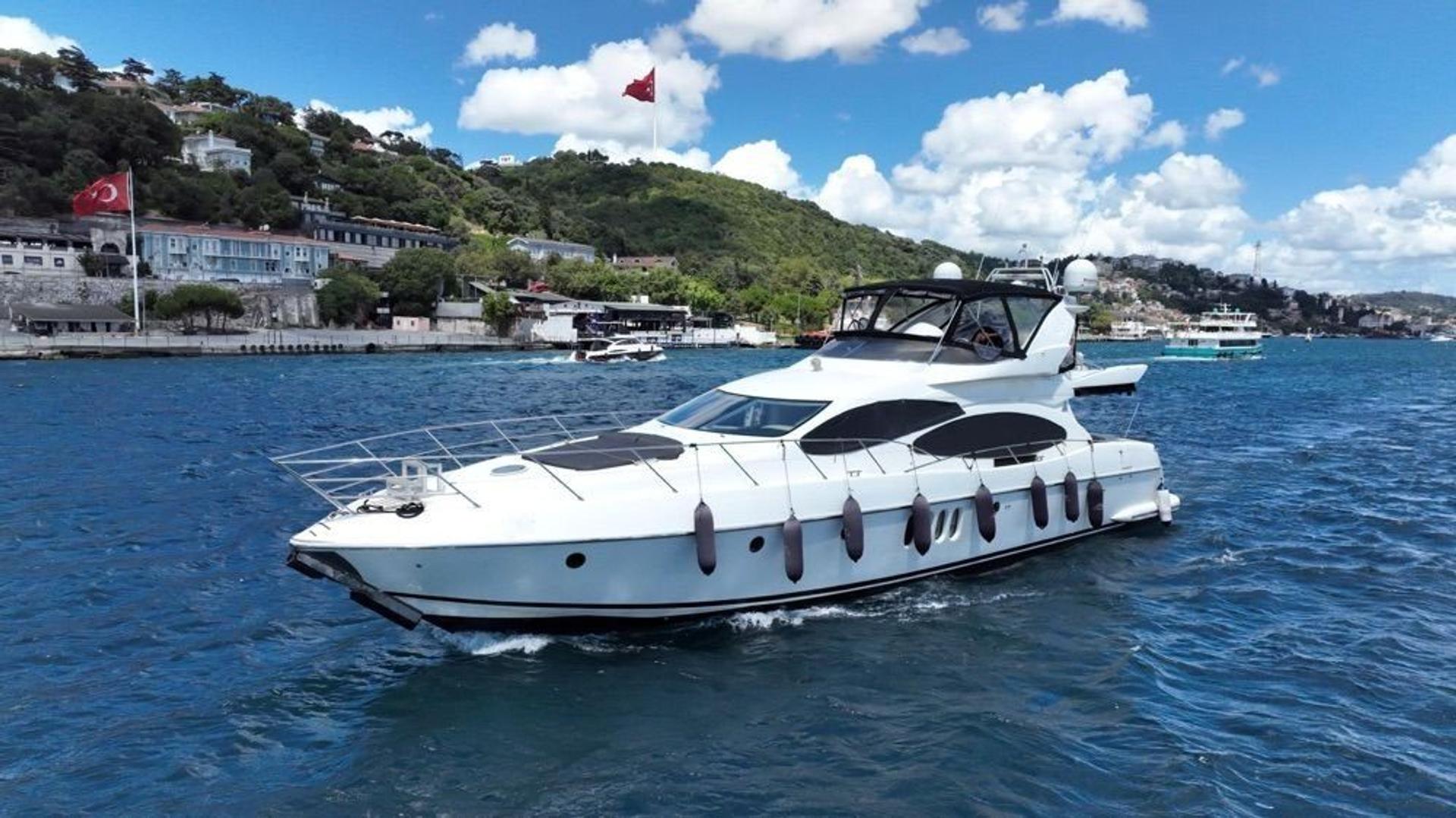 Kiralık Azimut 22m Motoryat - 347 - photo 1