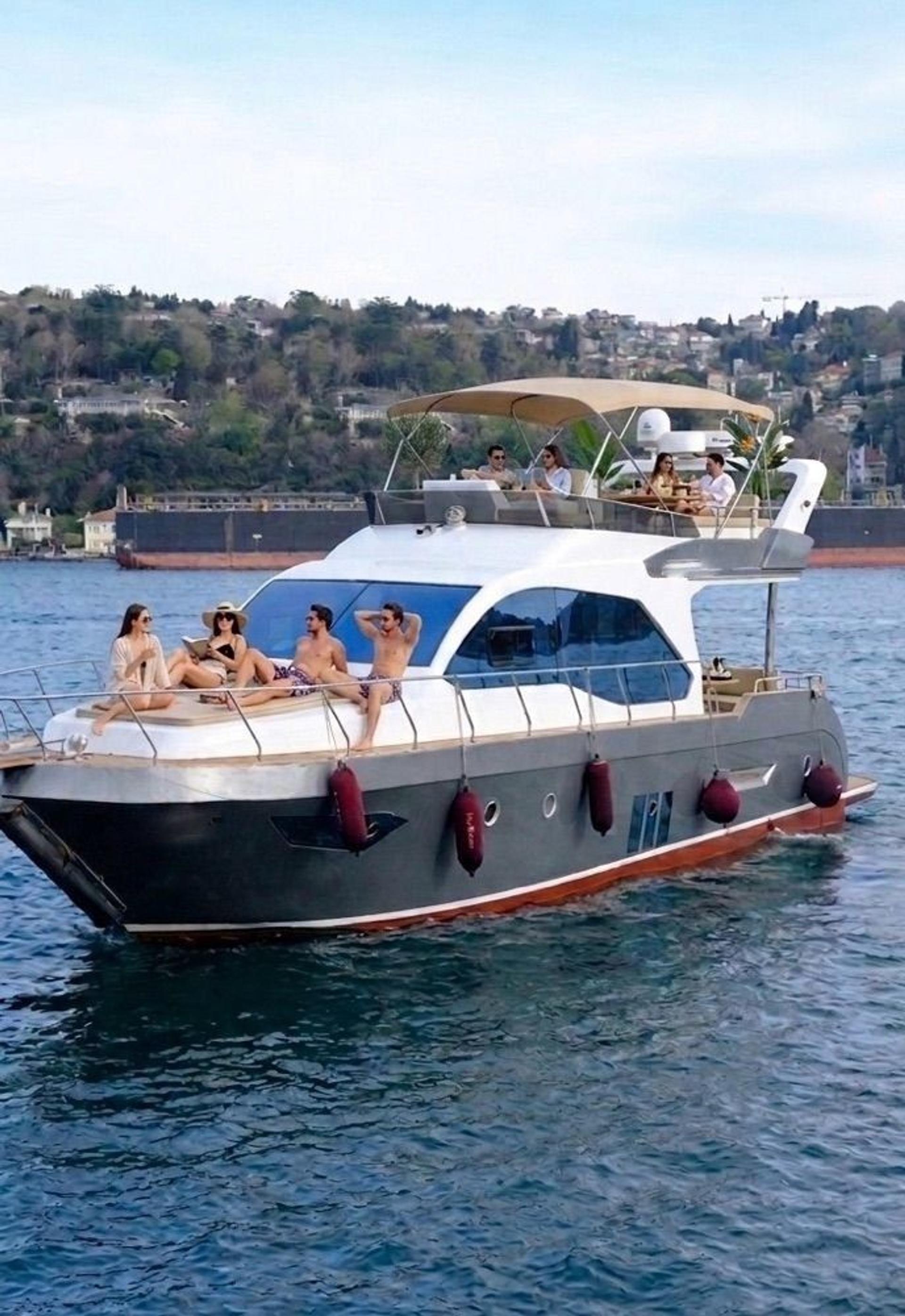 Kiralık Özel yapım 16m Motoryat - 1154 - photo 1