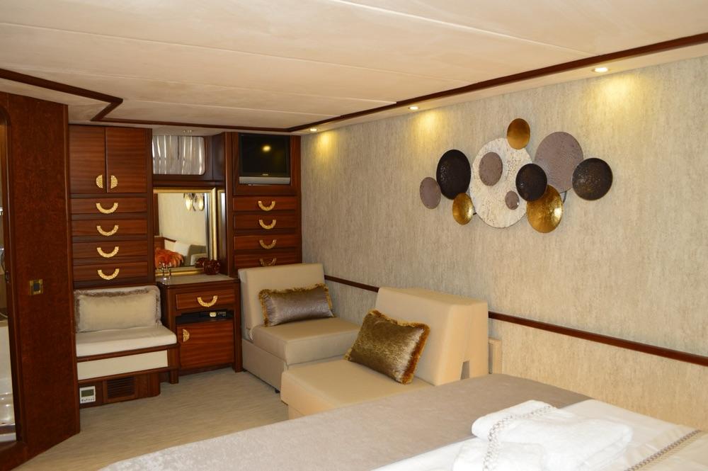 Rental Custom made 27m Motor Yacht - 543-44