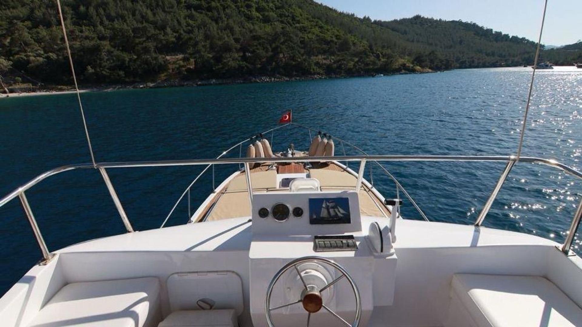 Rental Custom made 14m Motor Yacht - 393 - photo 9