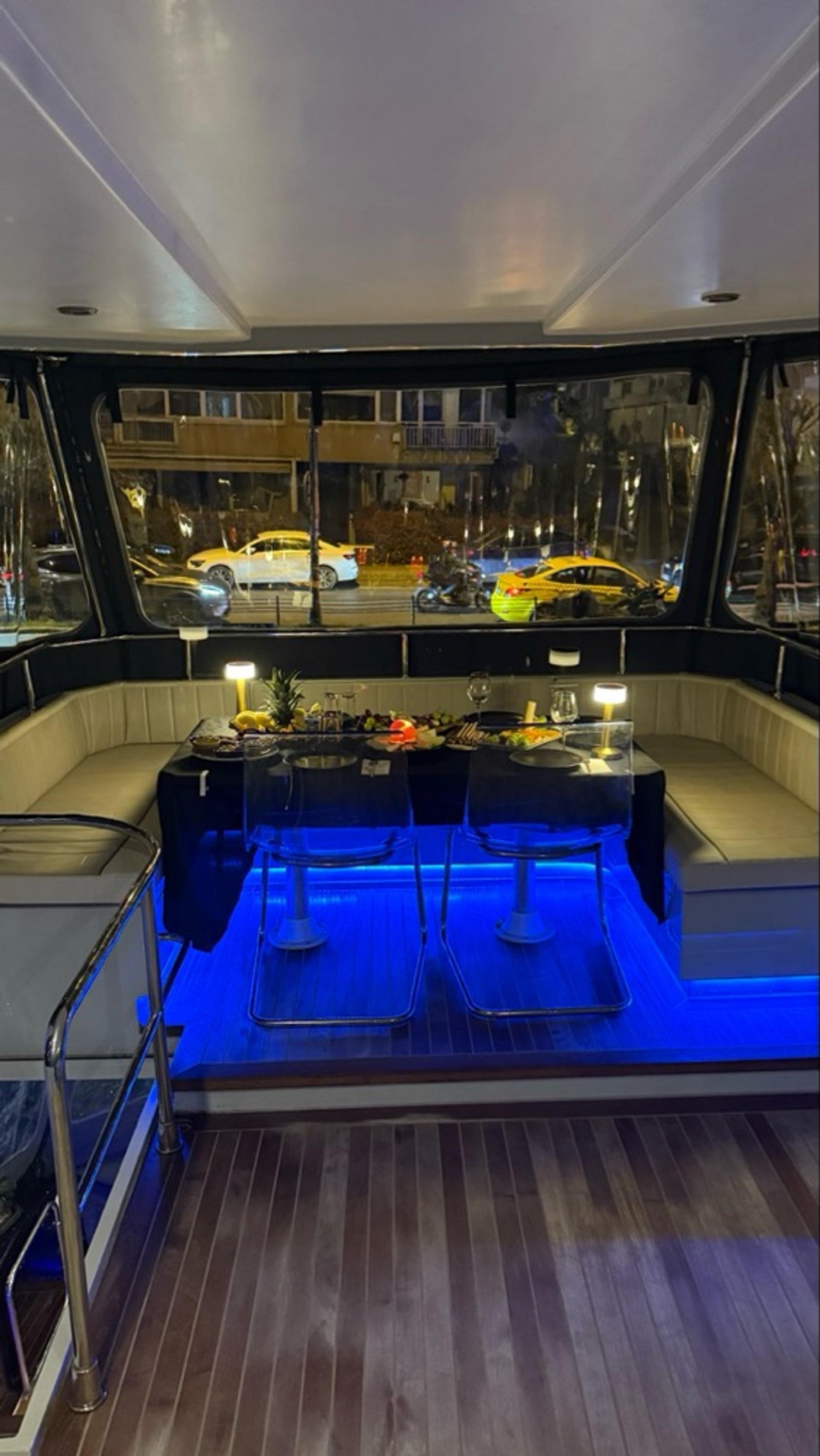 Rental Custom made 14m Motor Yacht - 381 - photo 12