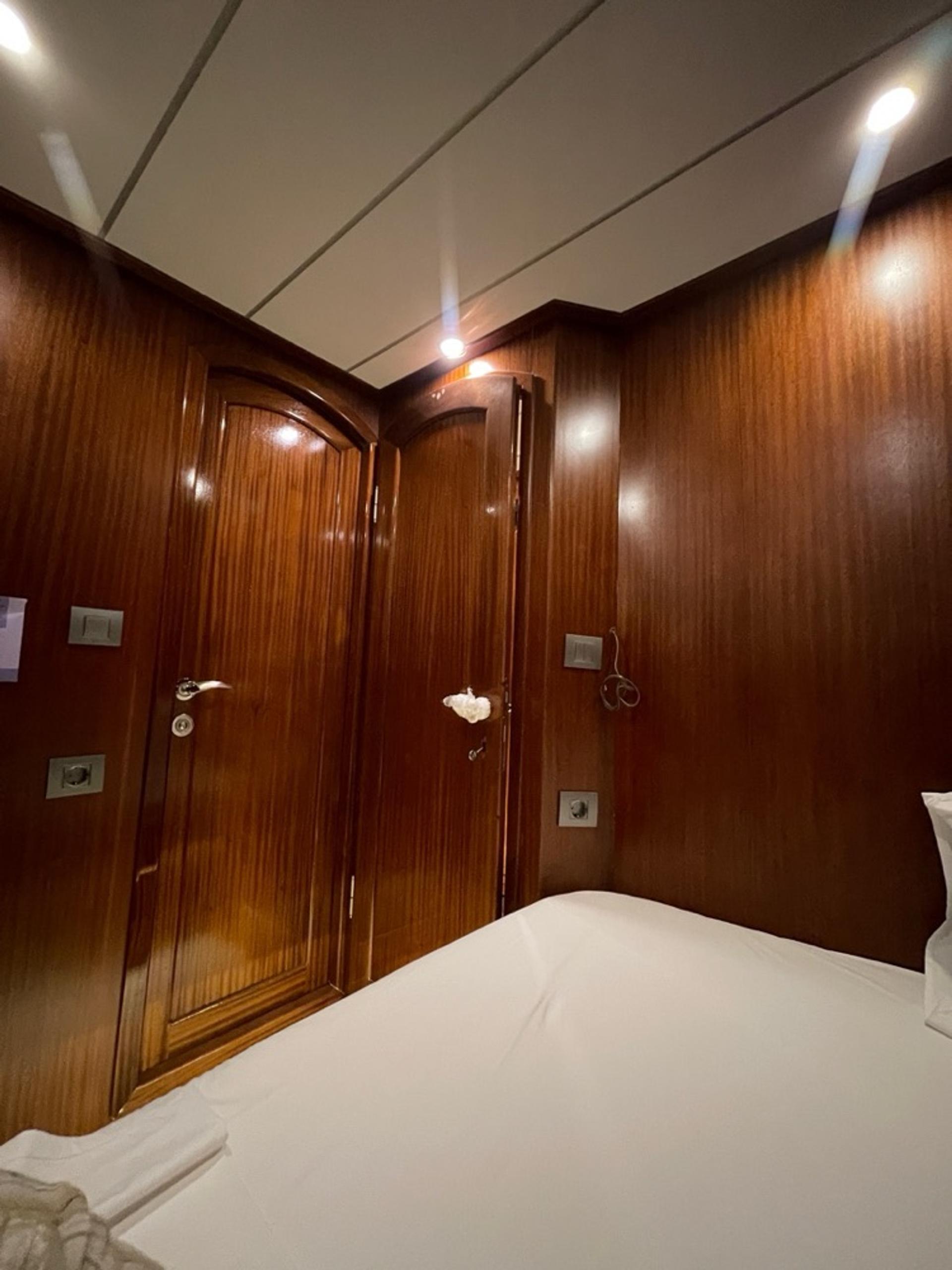 Rental Custom made 14m Motor Yacht - 619 - photo 19