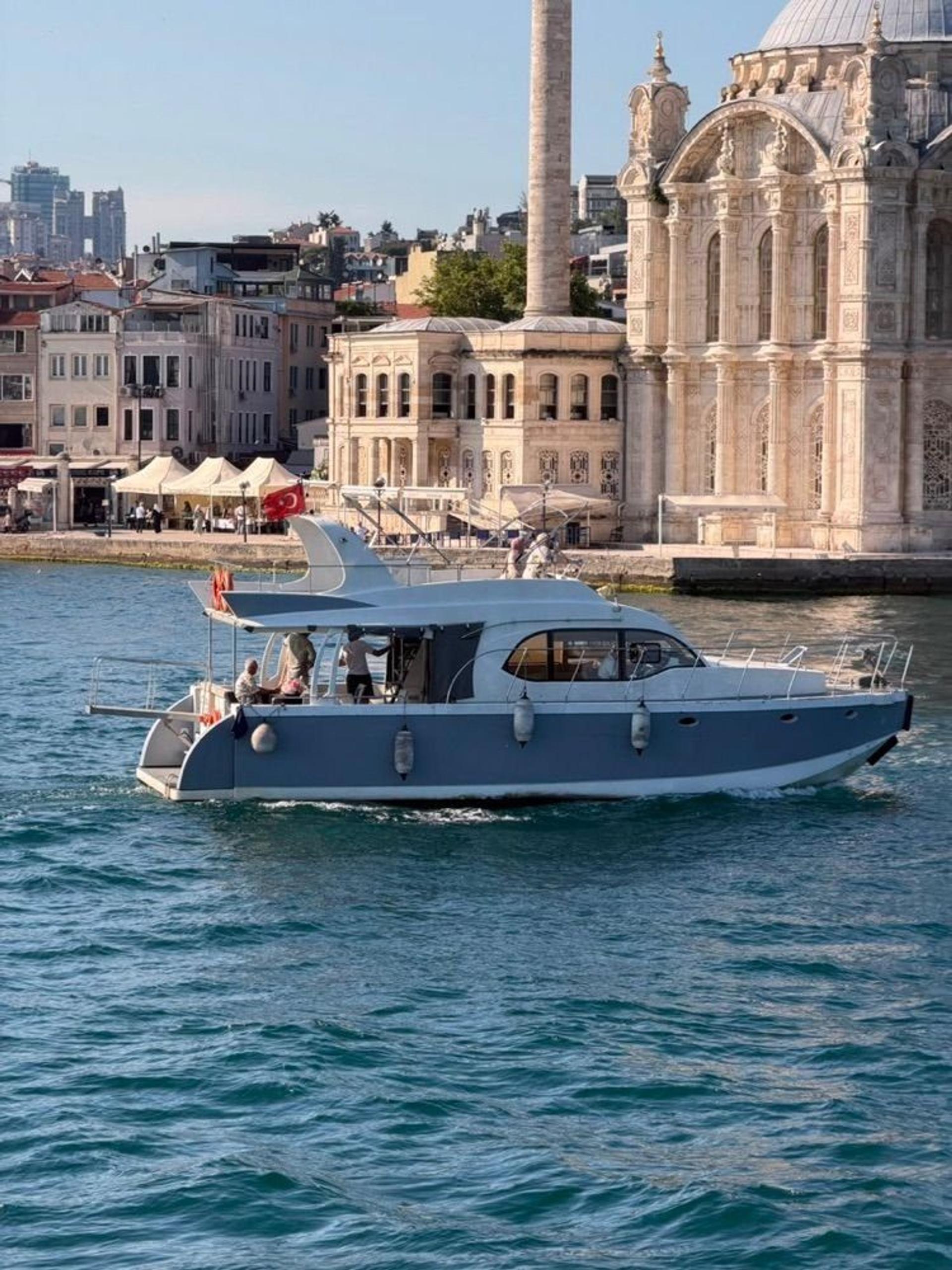 Kiralık Özel yapım 14m Motoryat - 969 - photo 1