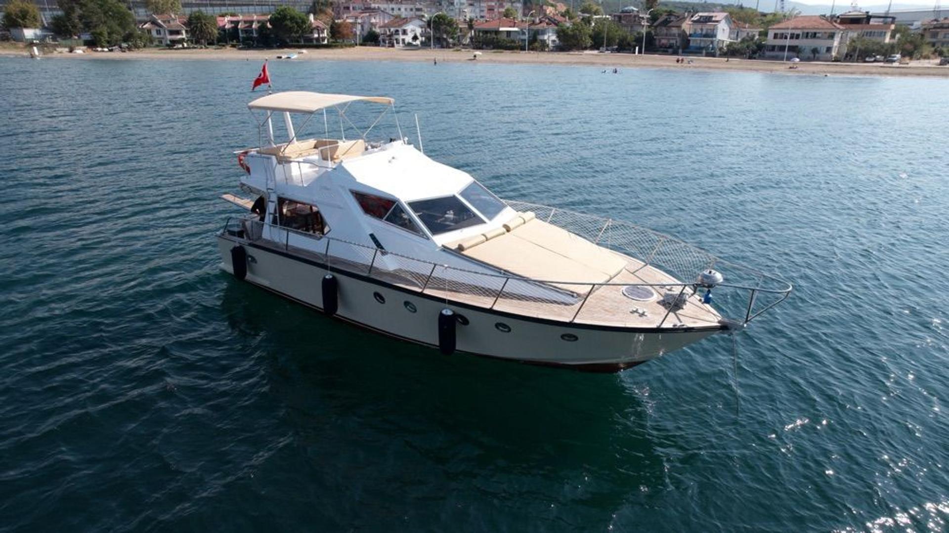 Kiralık Versilcraft 13m Motoryat - 667 - photo 1