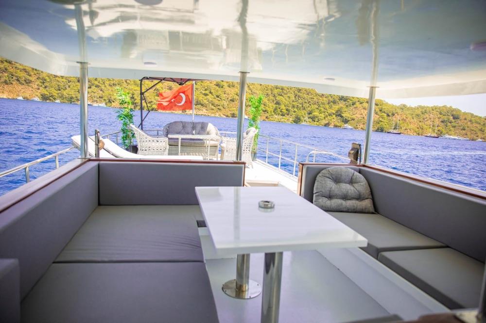Rental Custom made 20m Motor Yacht - 727-8