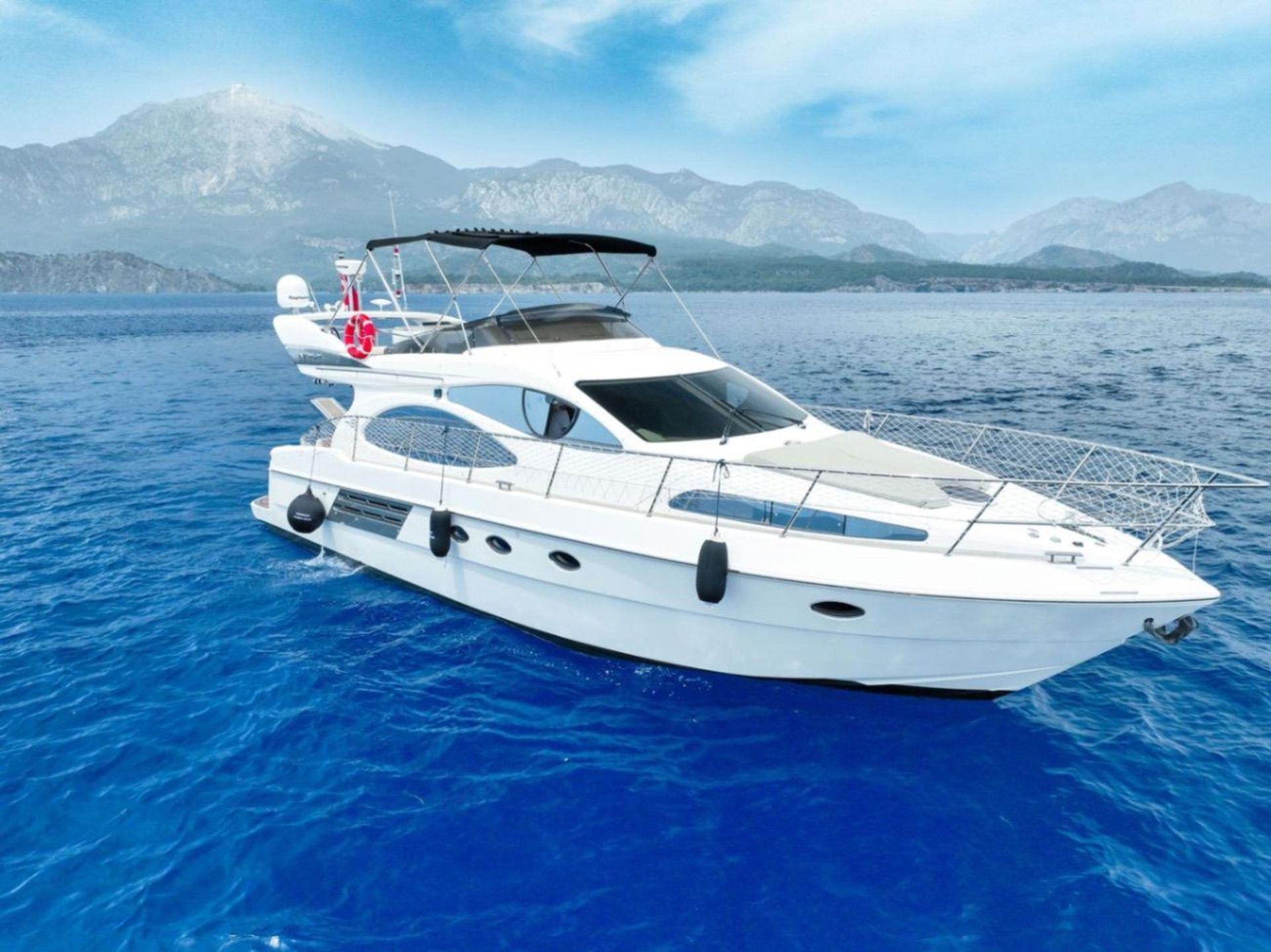 Kiralık Azimut 15m Motoryat - 902 - photo 2