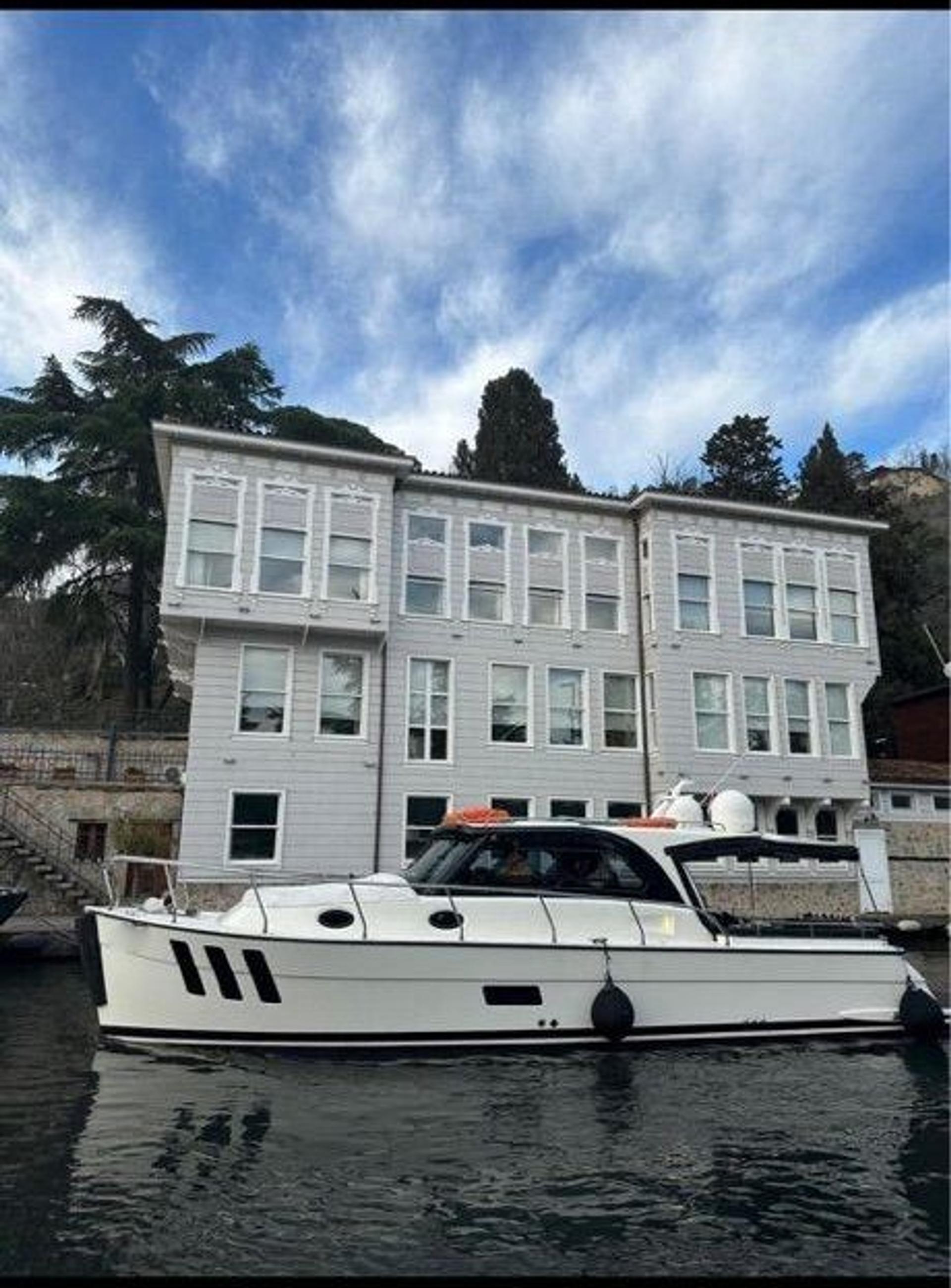 Rental Custom made 13m Motor Yacht - 1102 - photo 4
