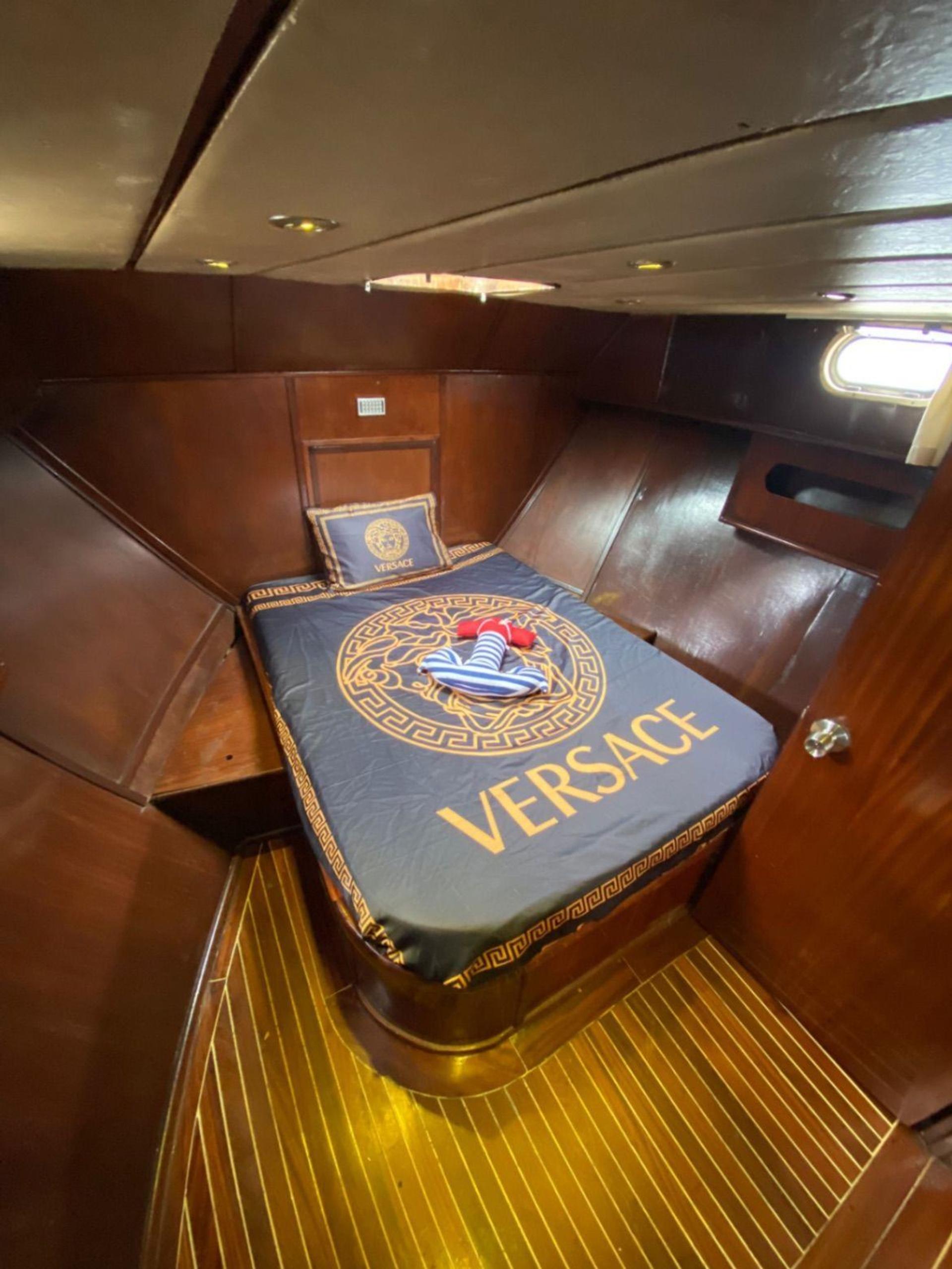 Rental Custom made 17m Motor Yacht - 352 - photo 13